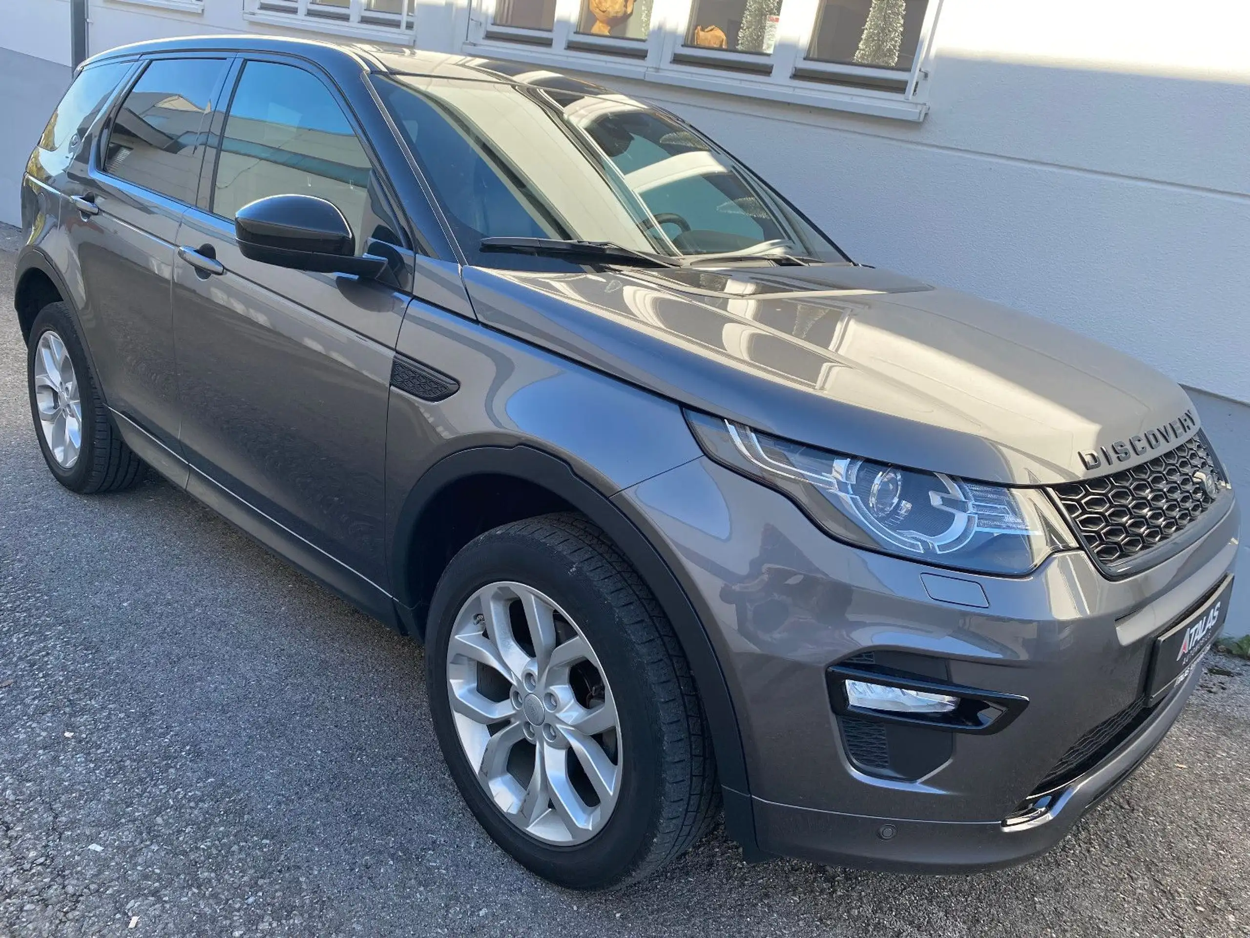 Land Rover Discovery 2019