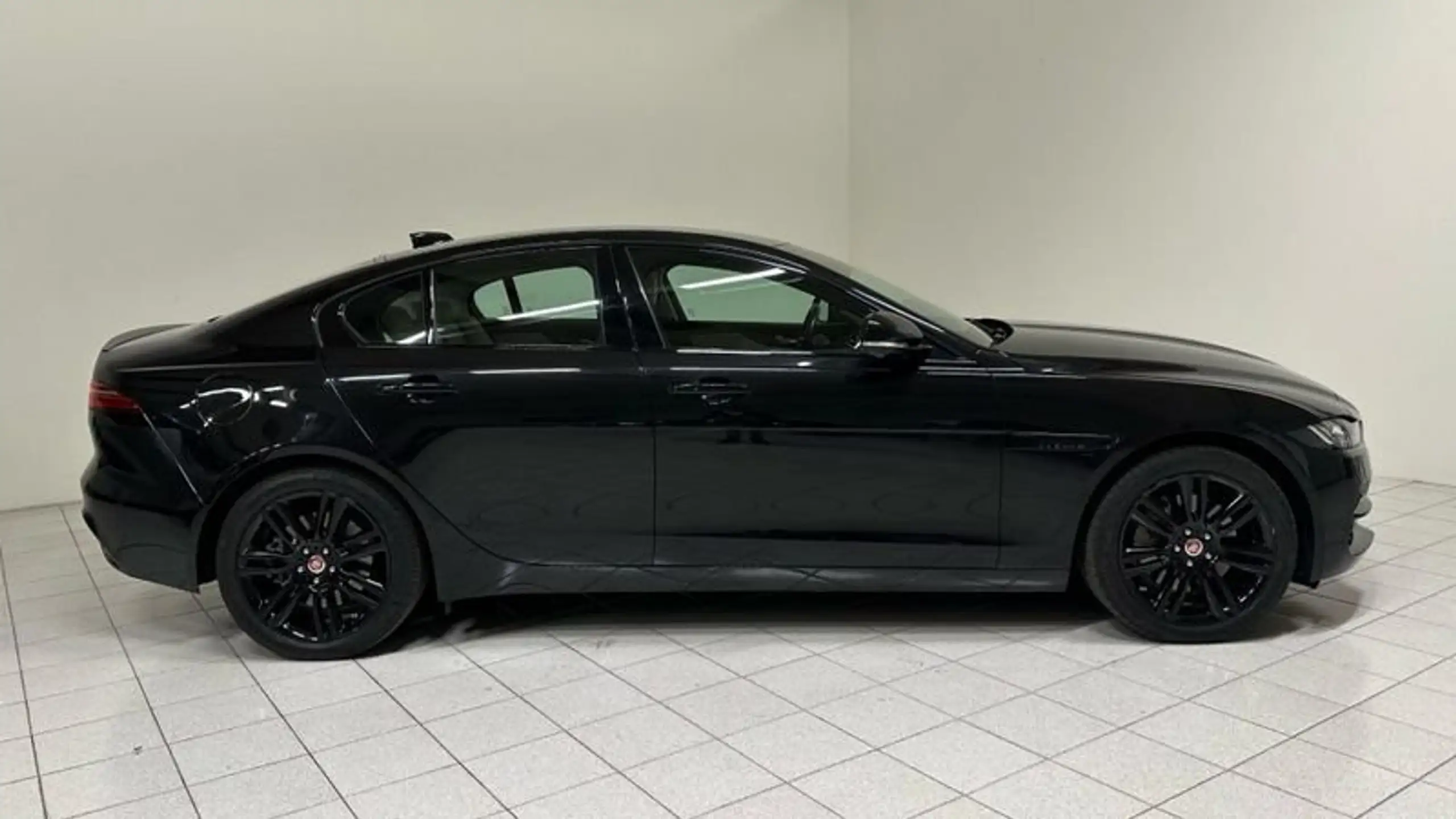 Jaguar - XE