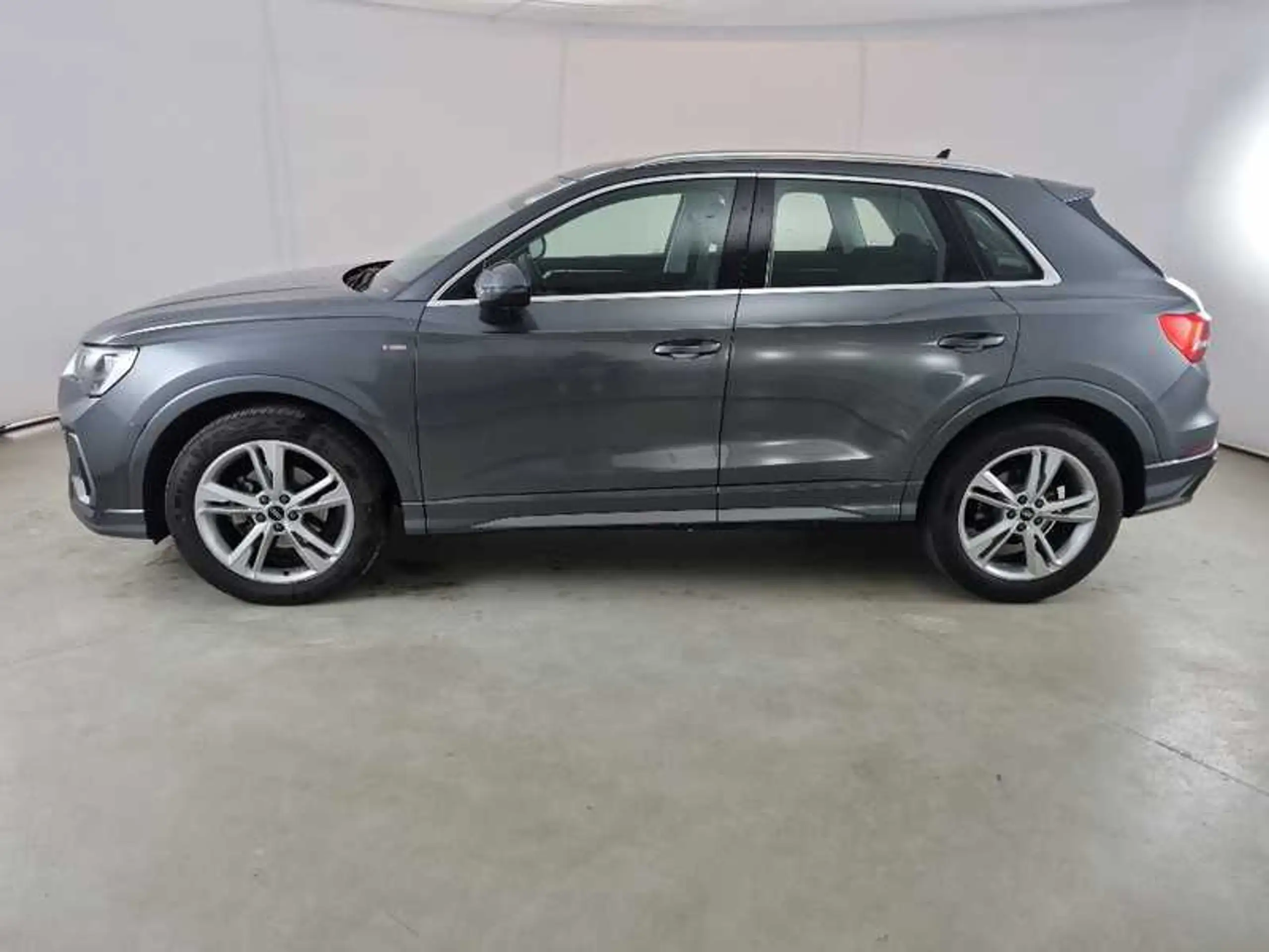 Audi - Q3