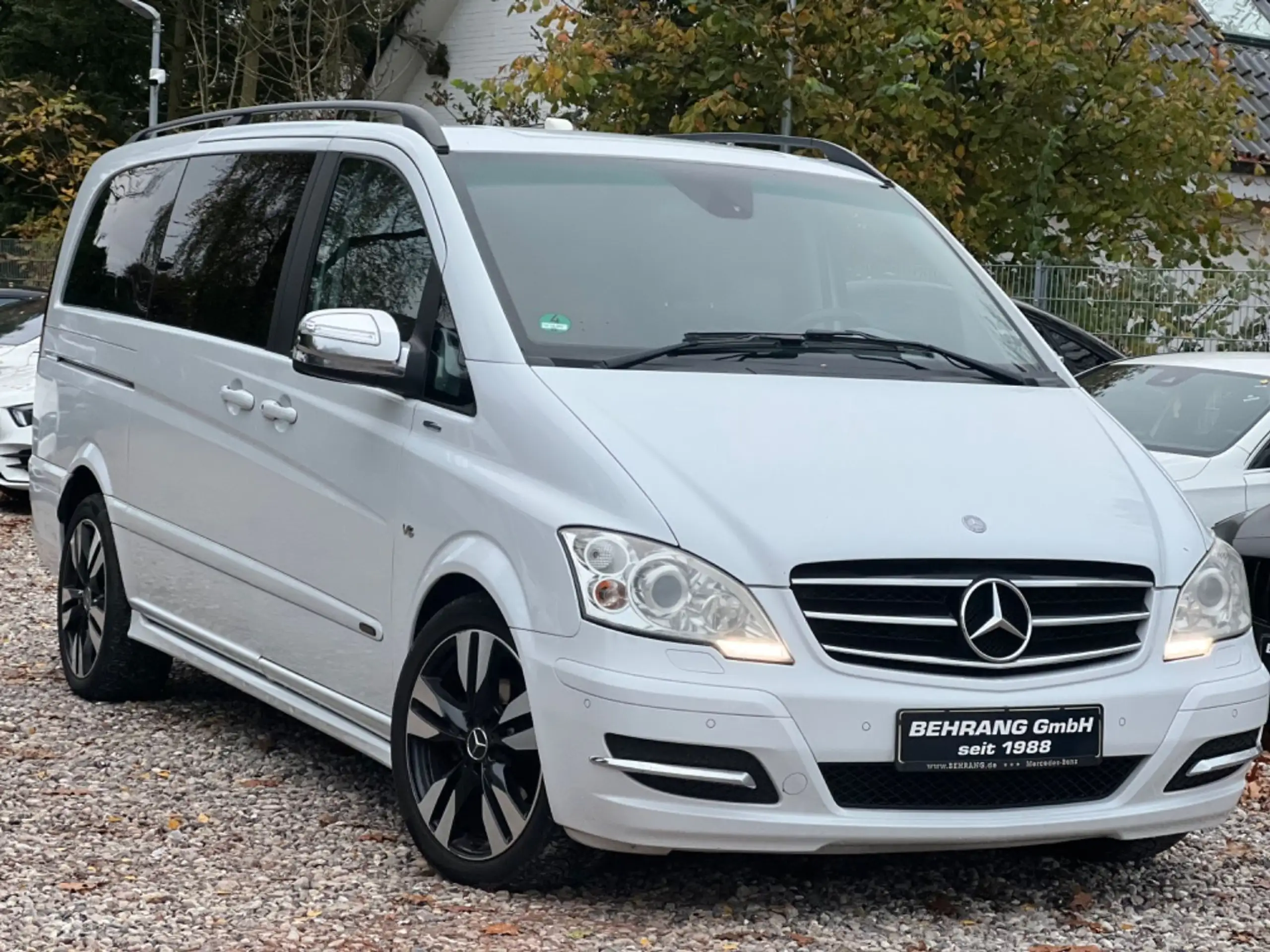 Mercedes-Benz - Viano