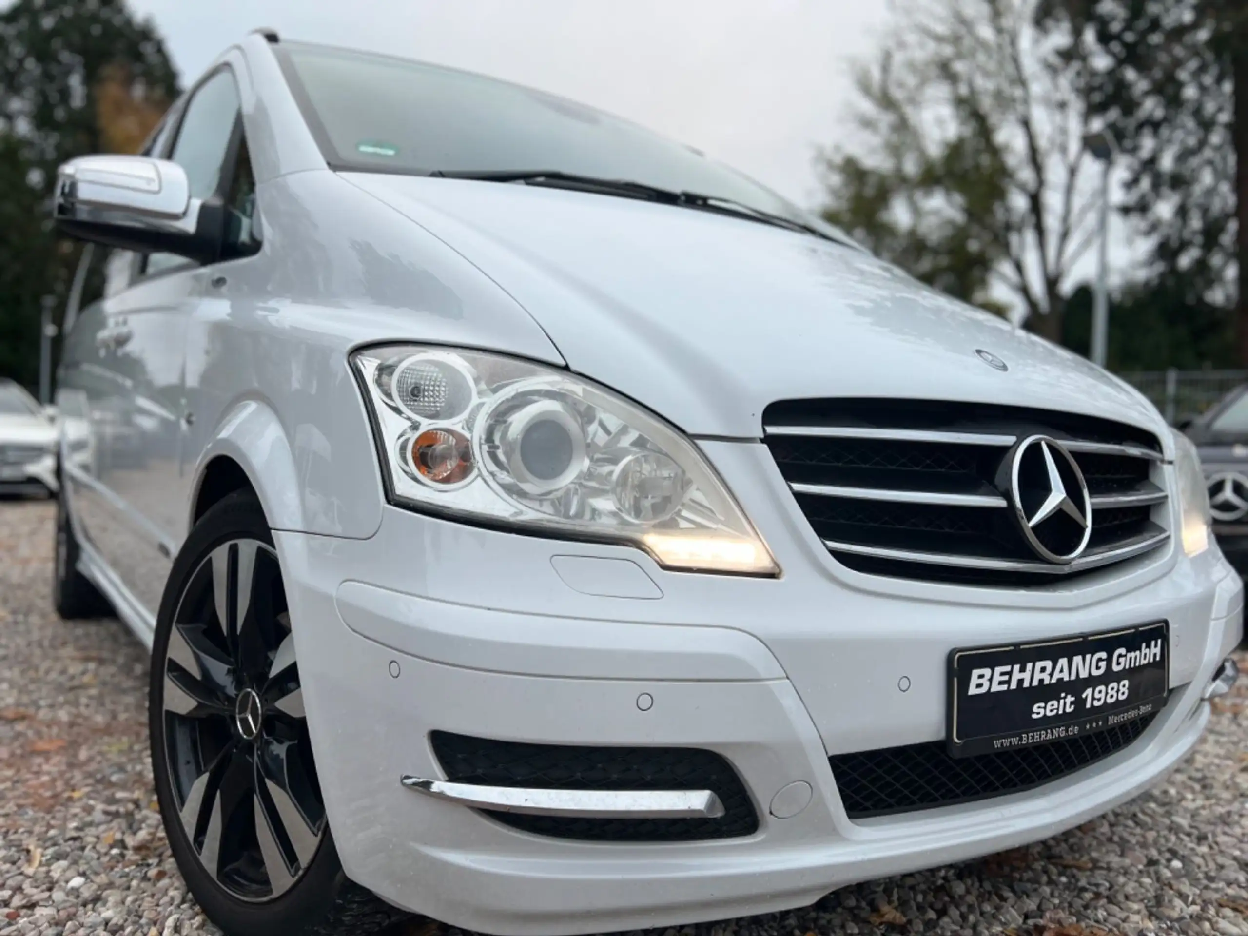 Mercedes-Benz - Viano