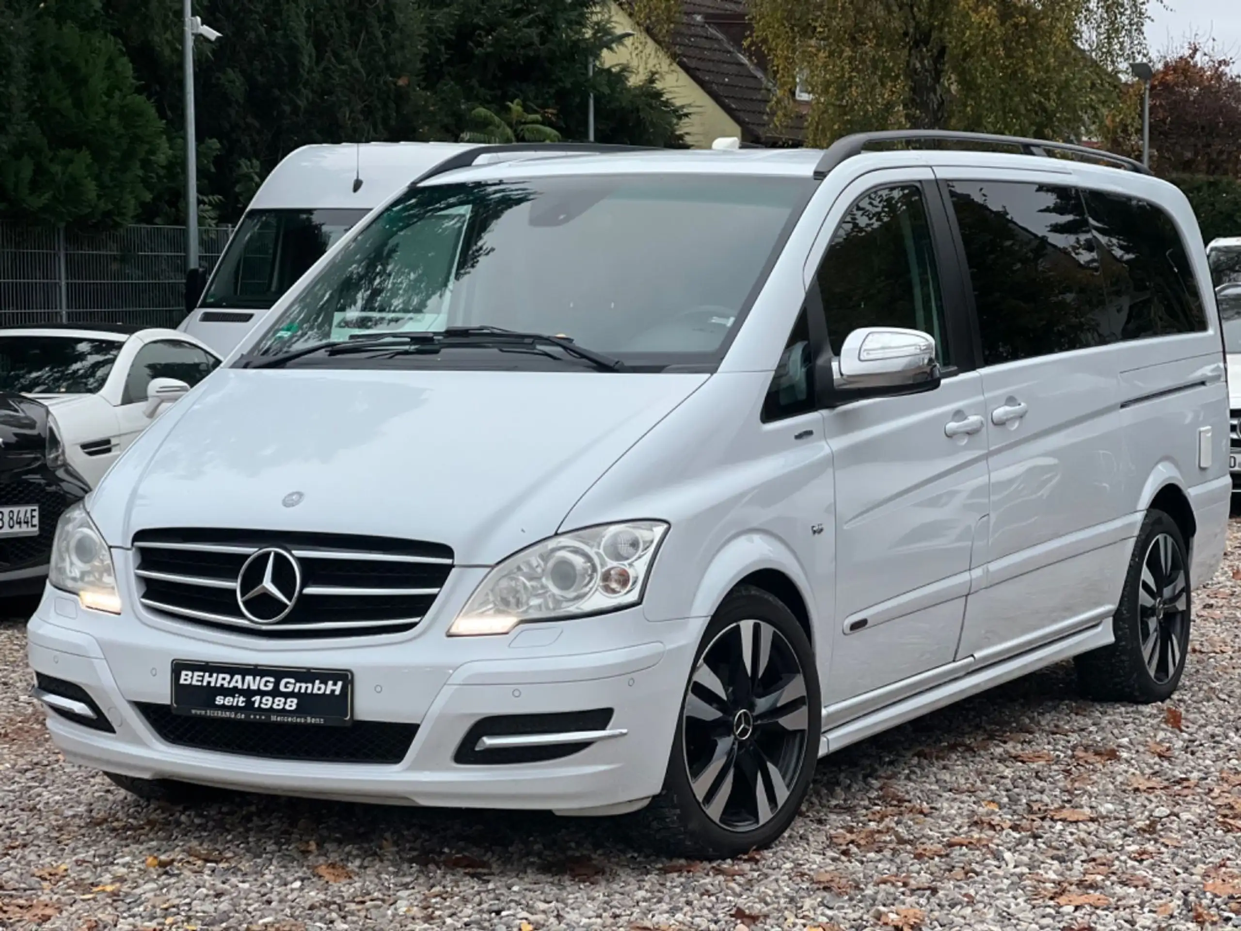 Mercedes-Benz - Viano