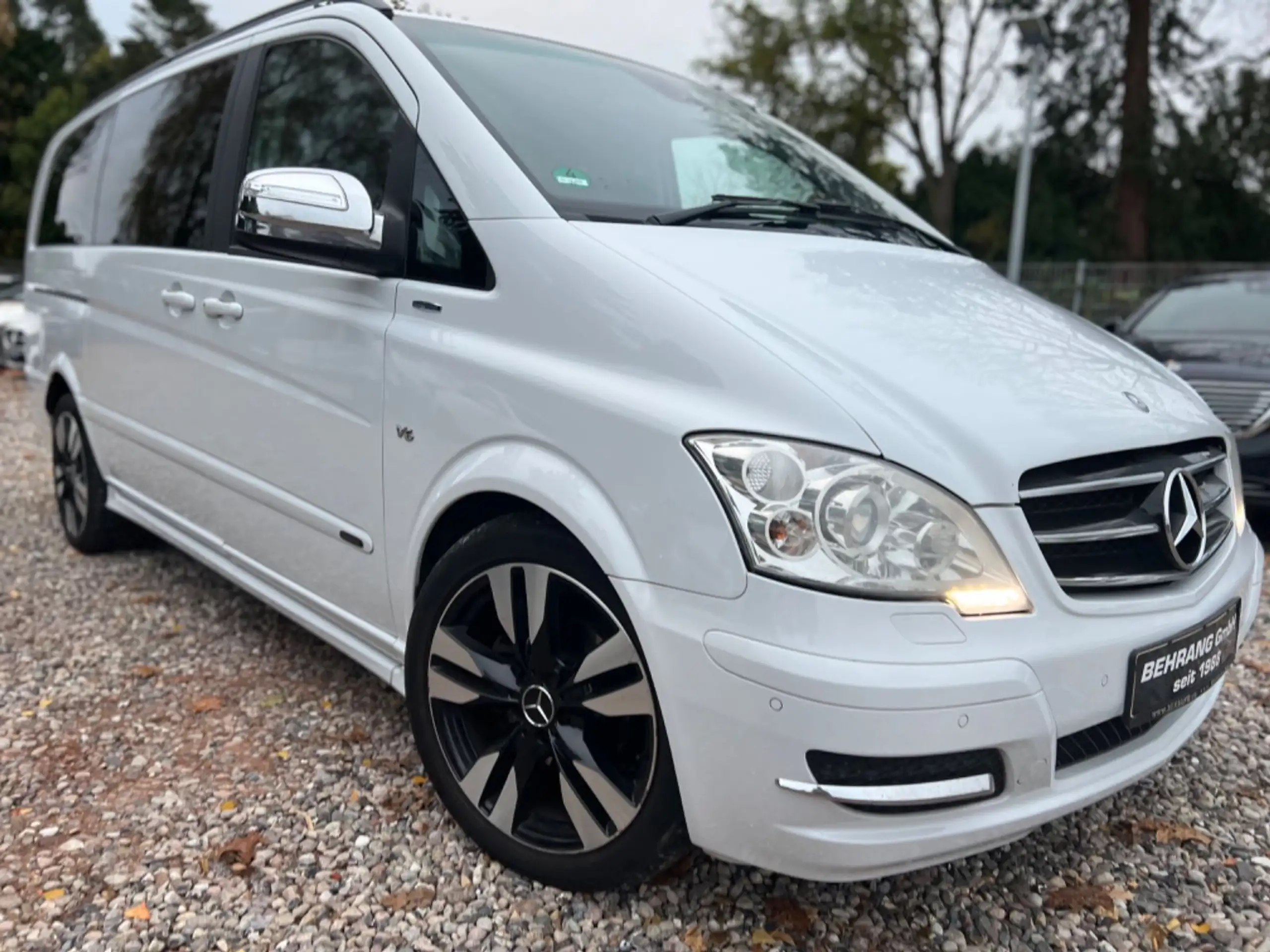 Mercedes-Benz - Viano