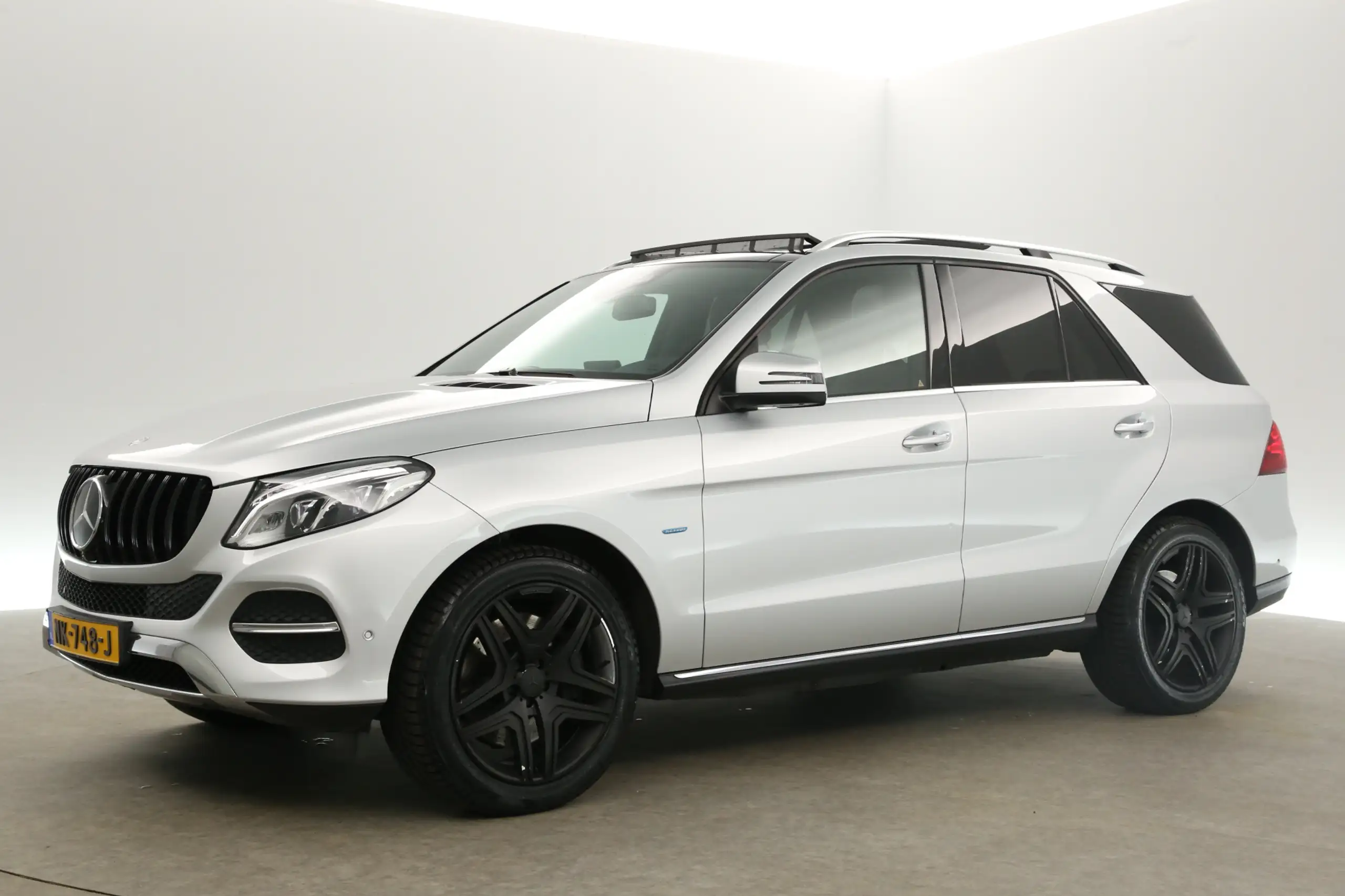 Mercedes-Benz - GLE 500