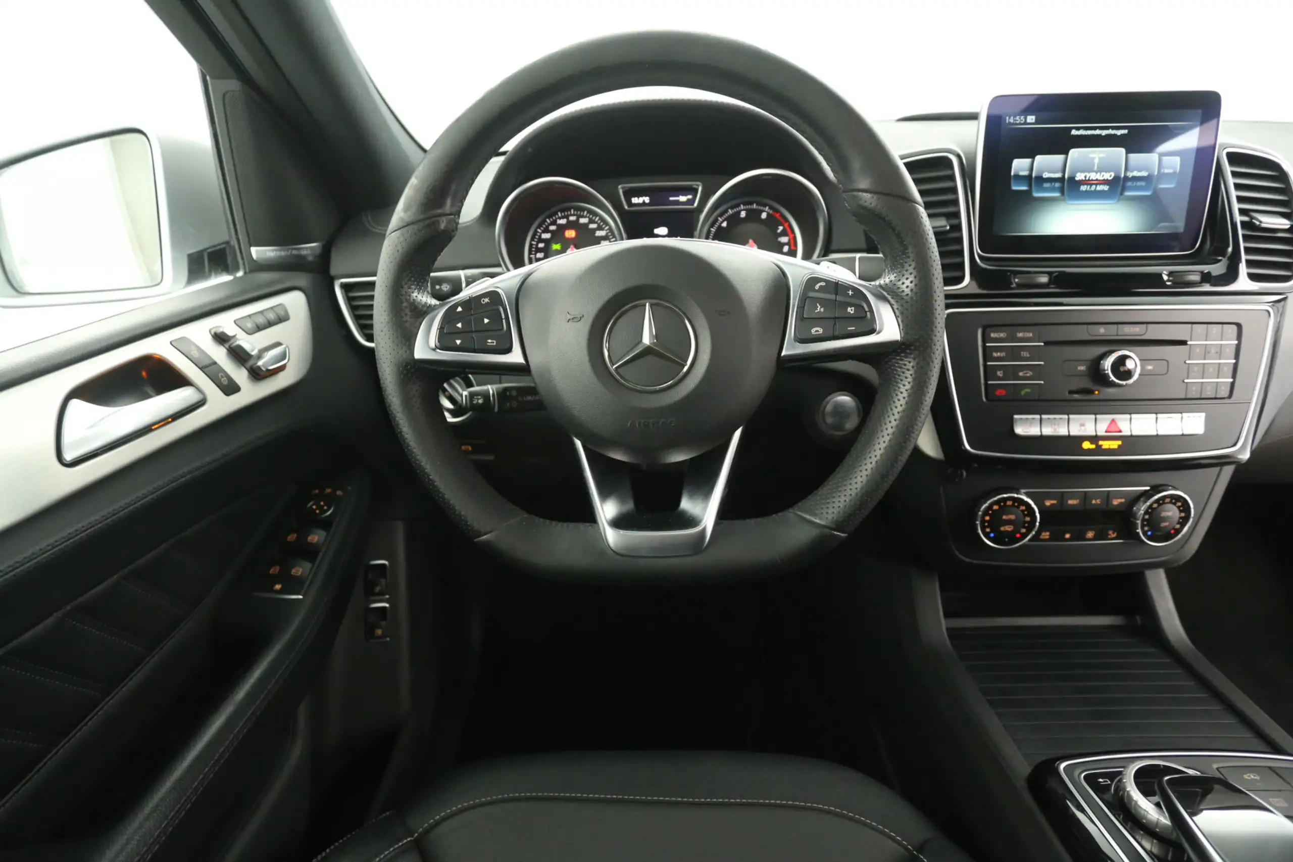 Mercedes-Benz - GLE 500