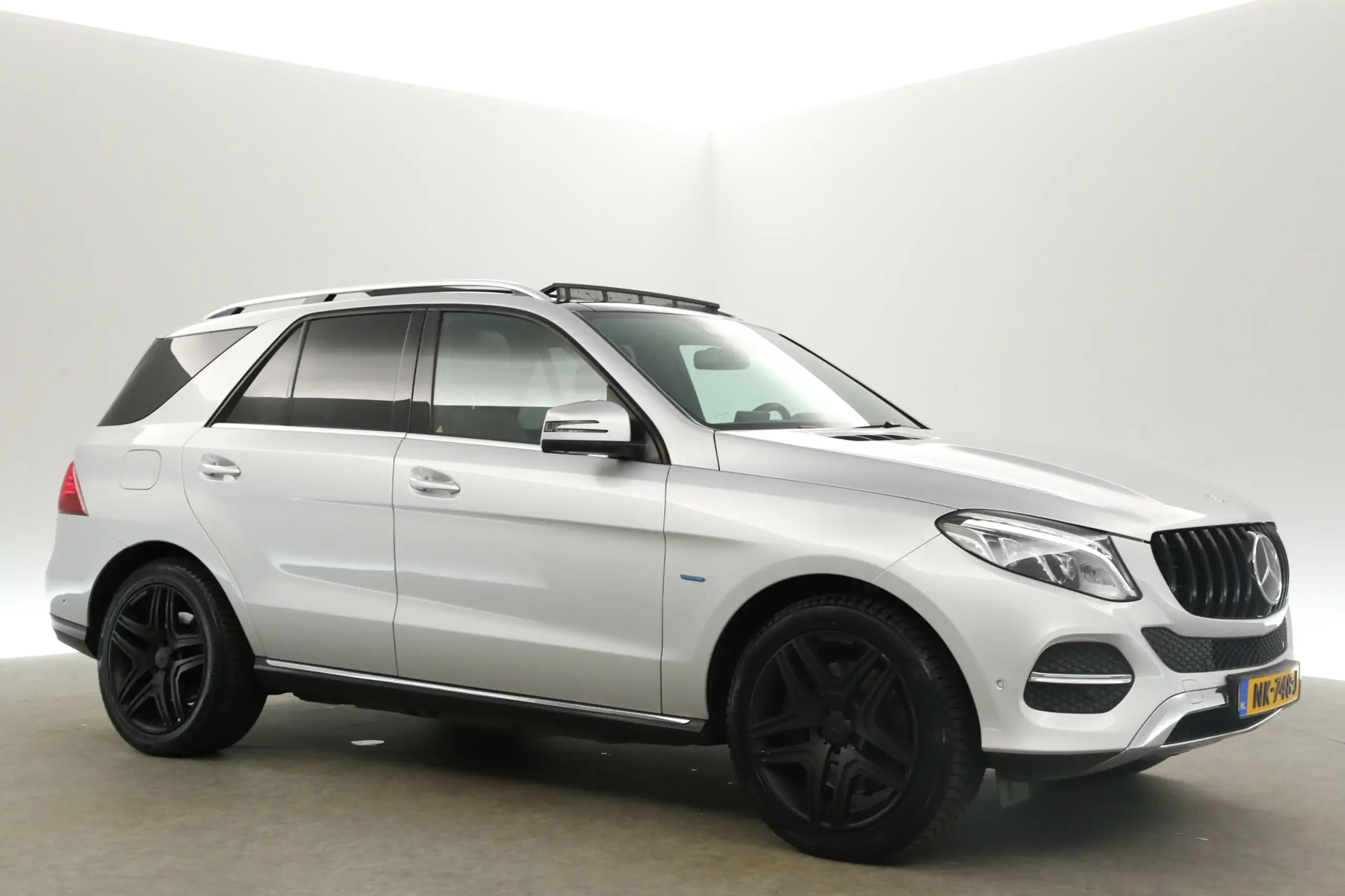 Mercedes-Benz - GLE 500