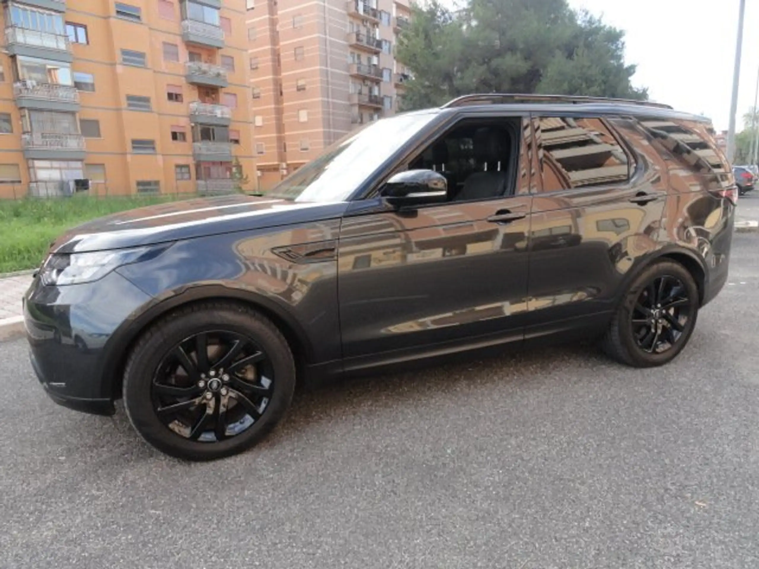 Land Rover Discovery 2018