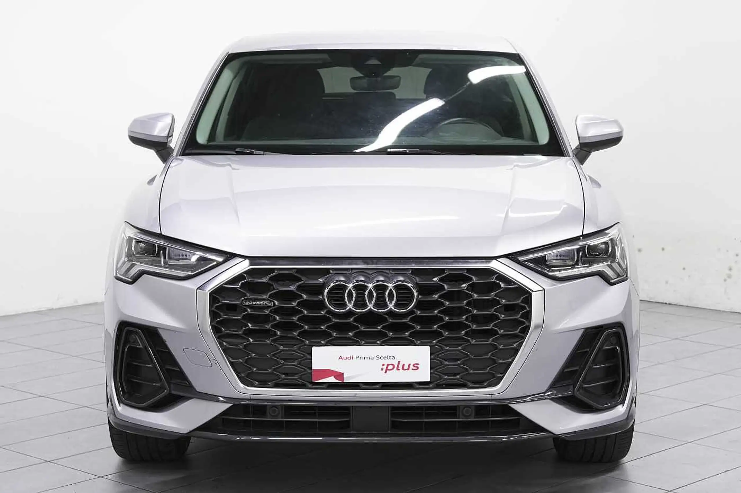 Audi - Q3