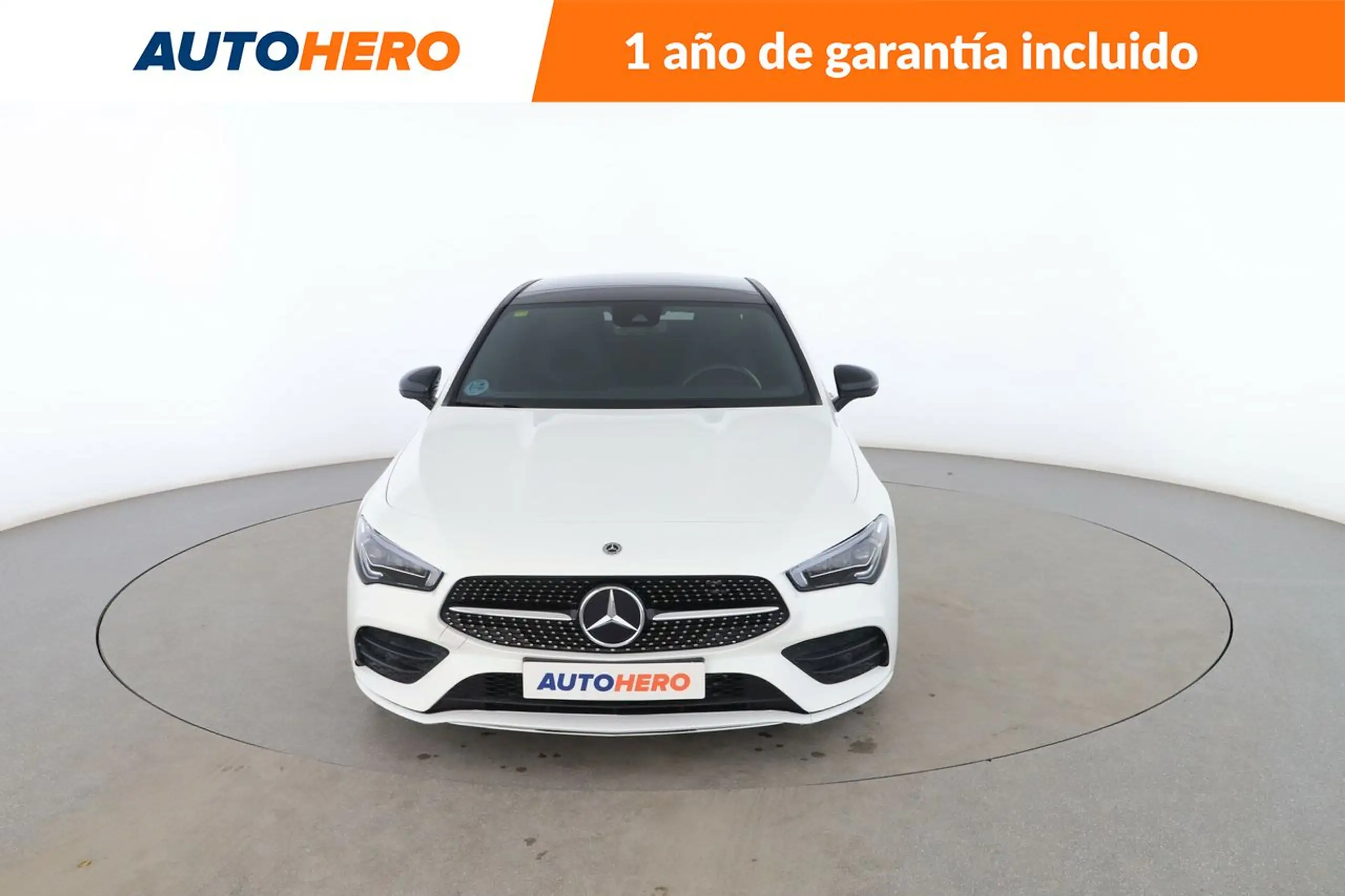 Mercedes-Benz - CLA 200