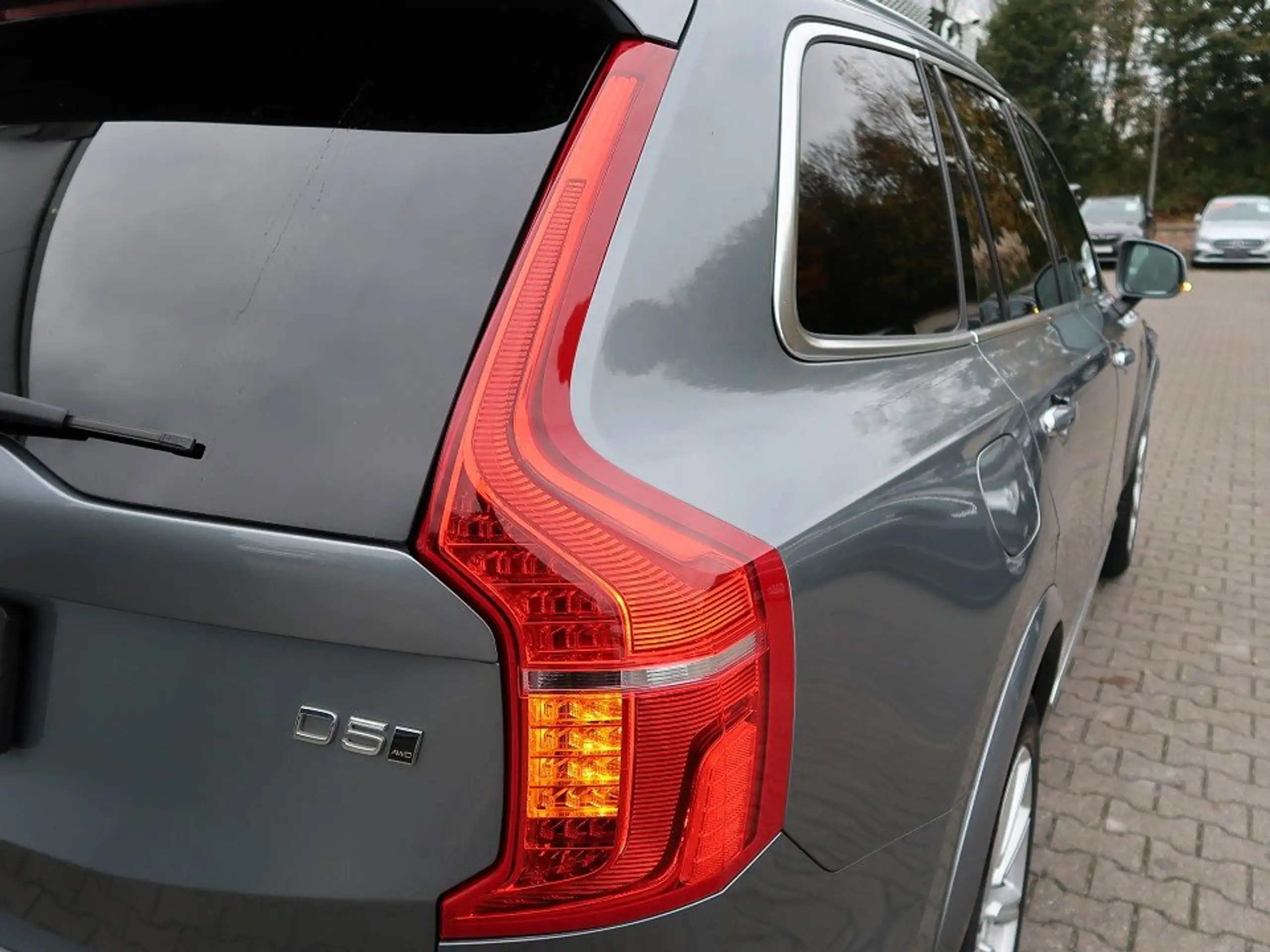 Volvo - XC90