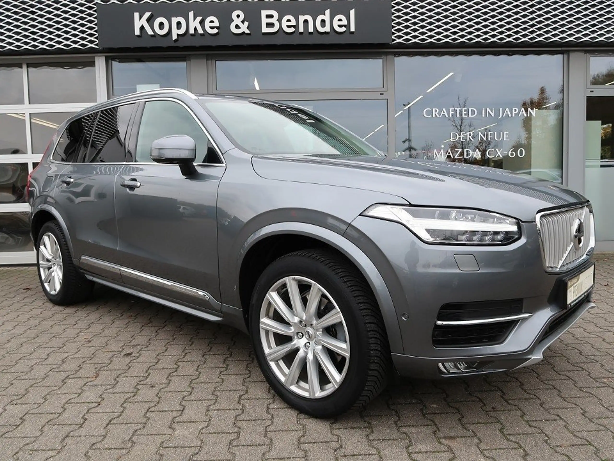 Volvo - XC90