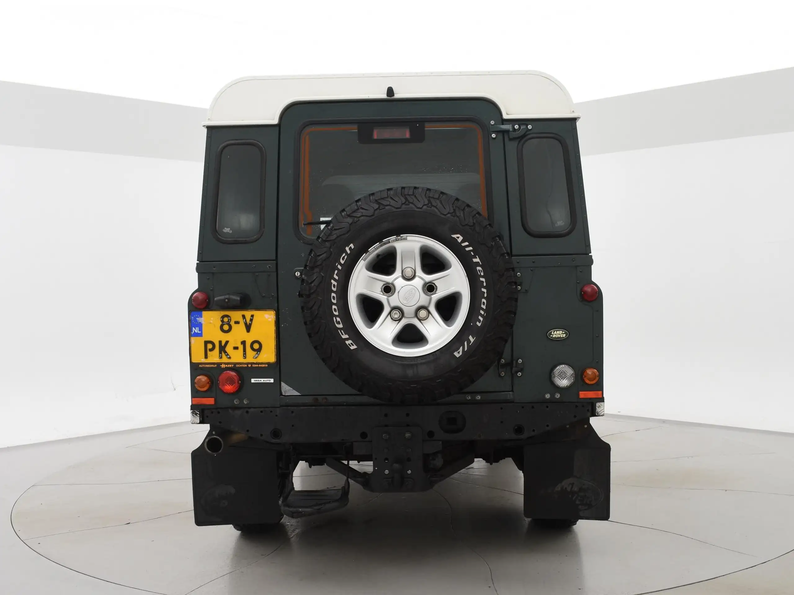 Land Rover - Defender