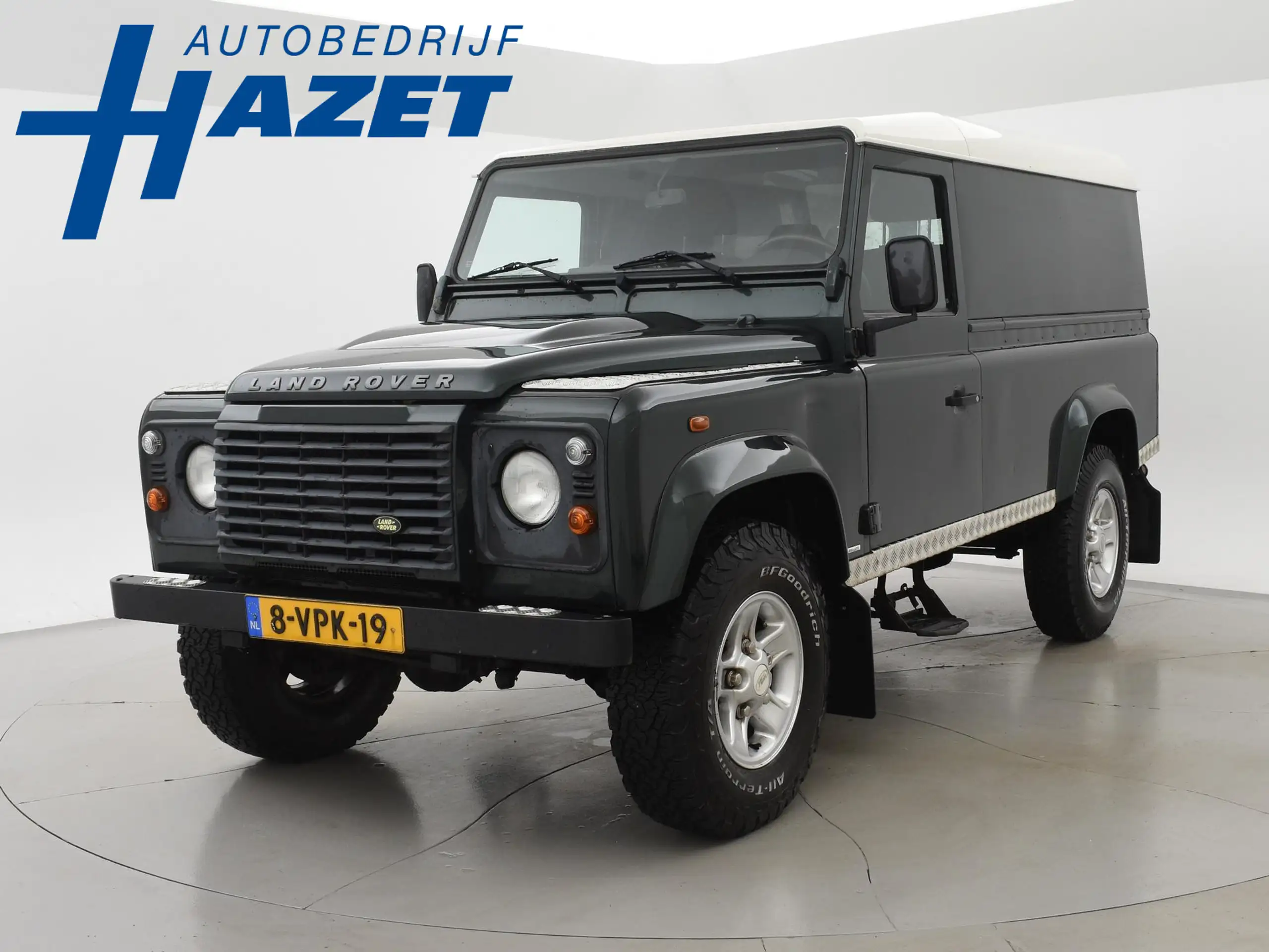 Land Rover Defender 2011