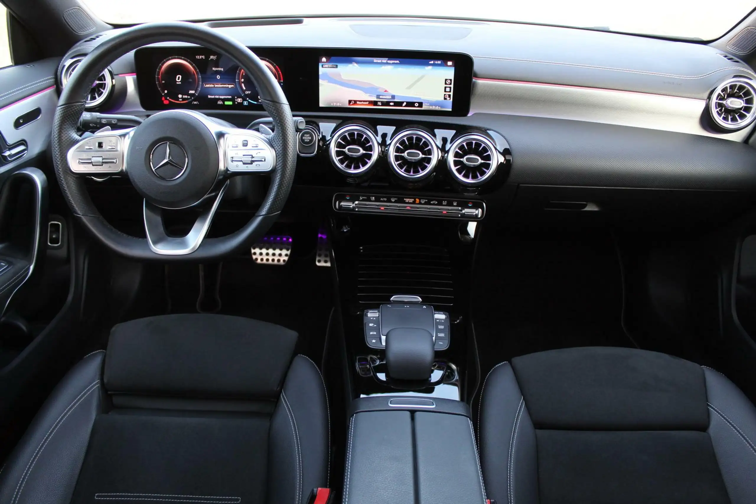 Mercedes-Benz - CLA 250