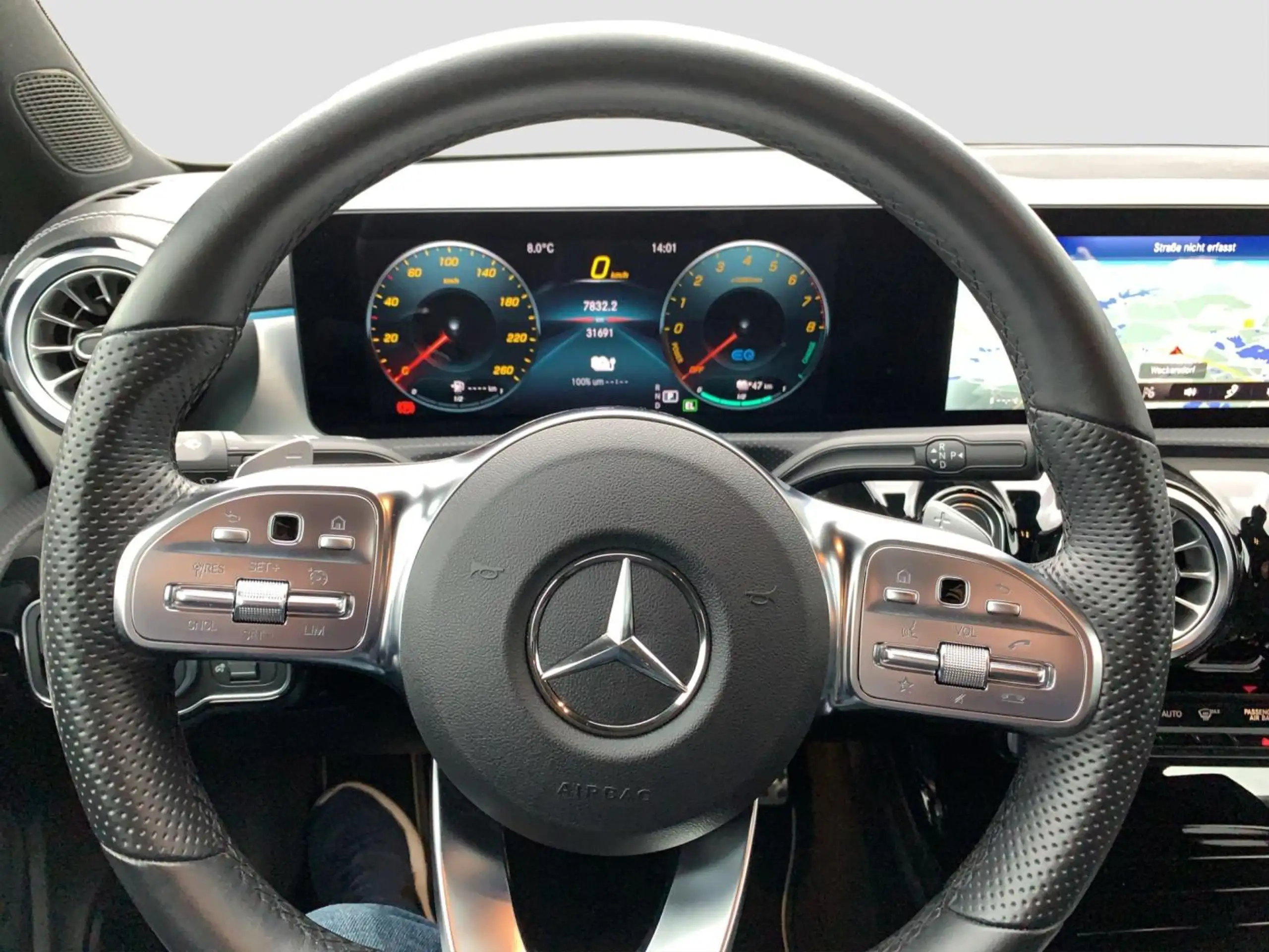 Mercedes-Benz - CLA 250