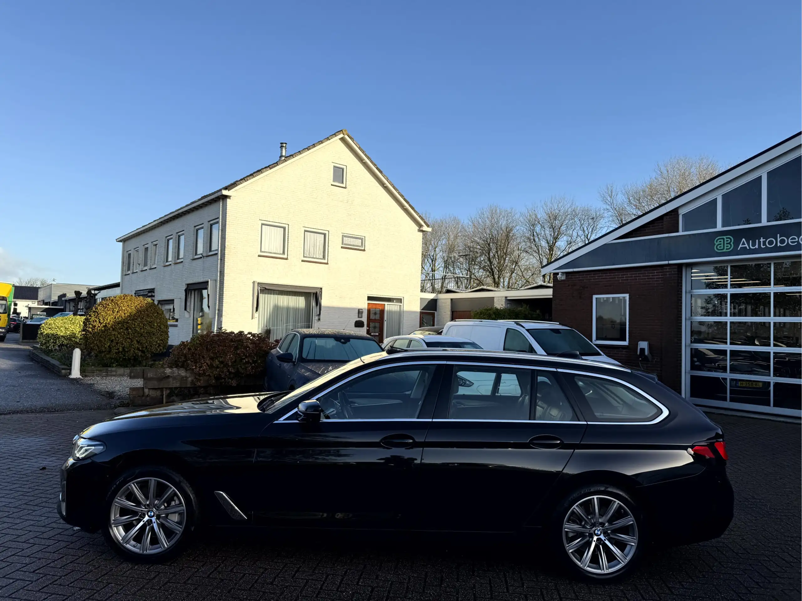 BMW - 530