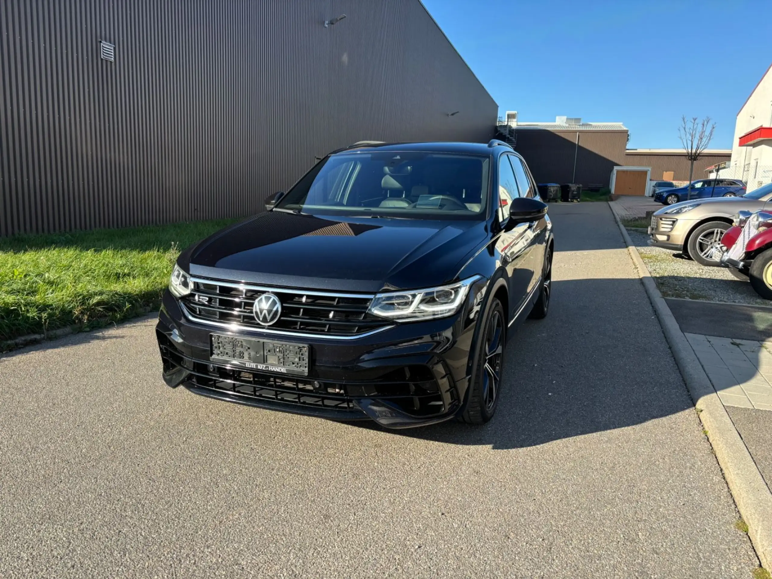 Volkswagen - Tiguan