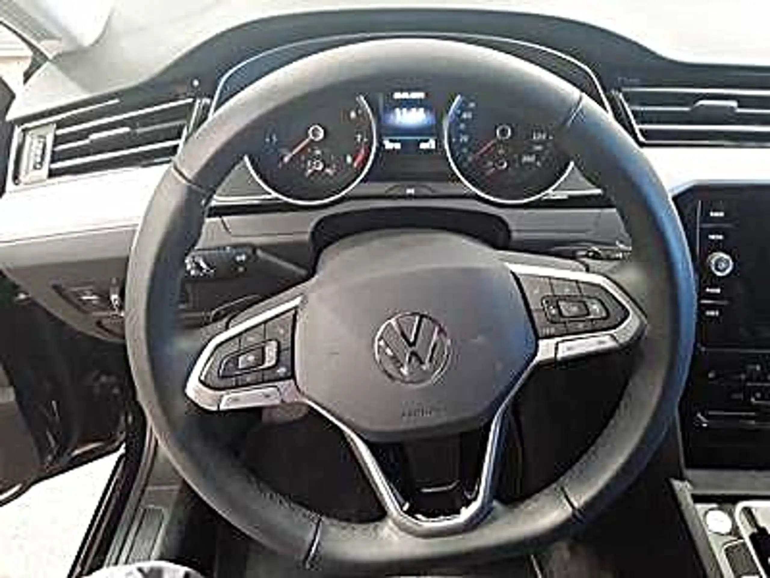 Volkswagen - Passat Variant