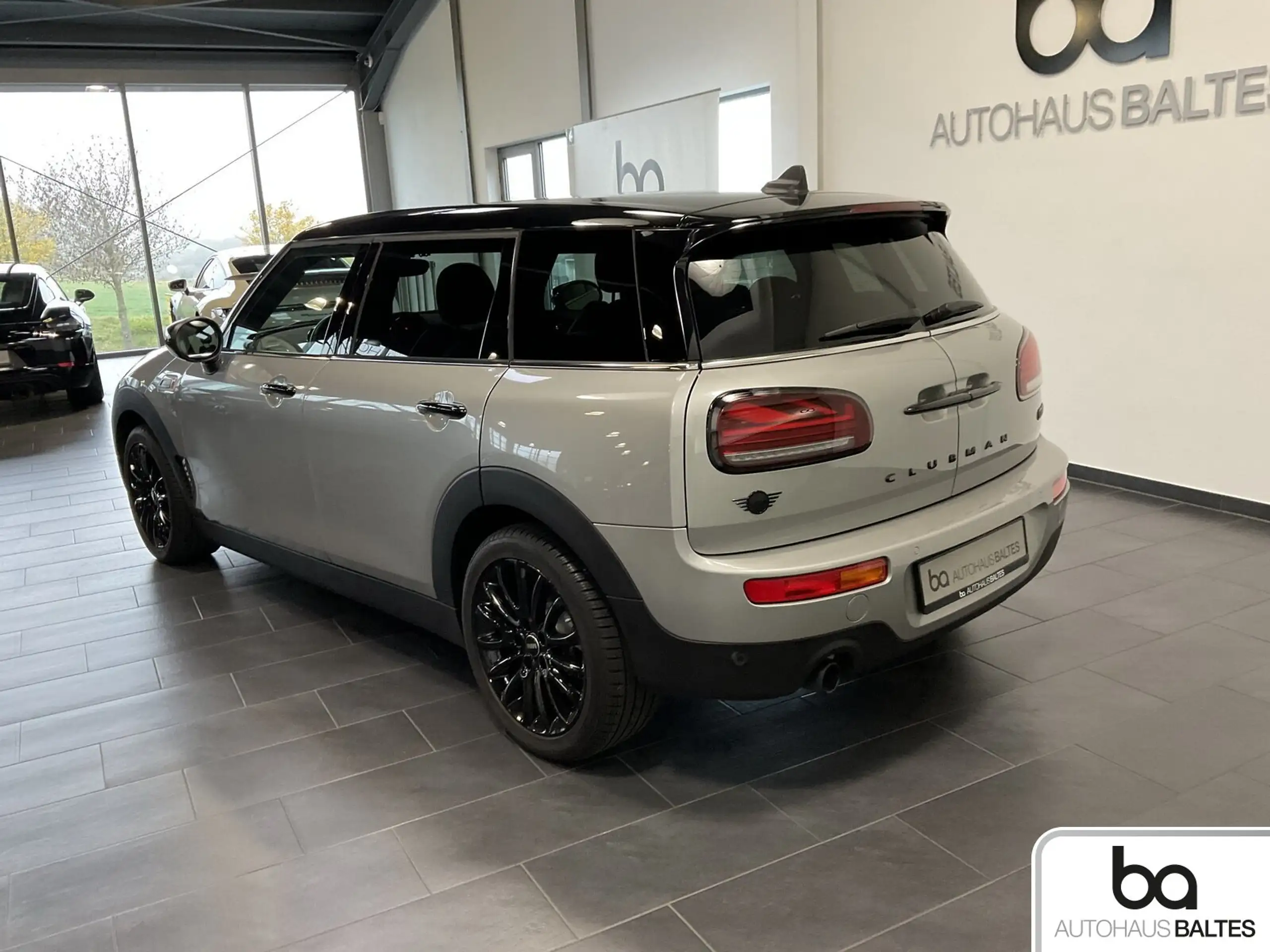 MINI - Cooper Clubman