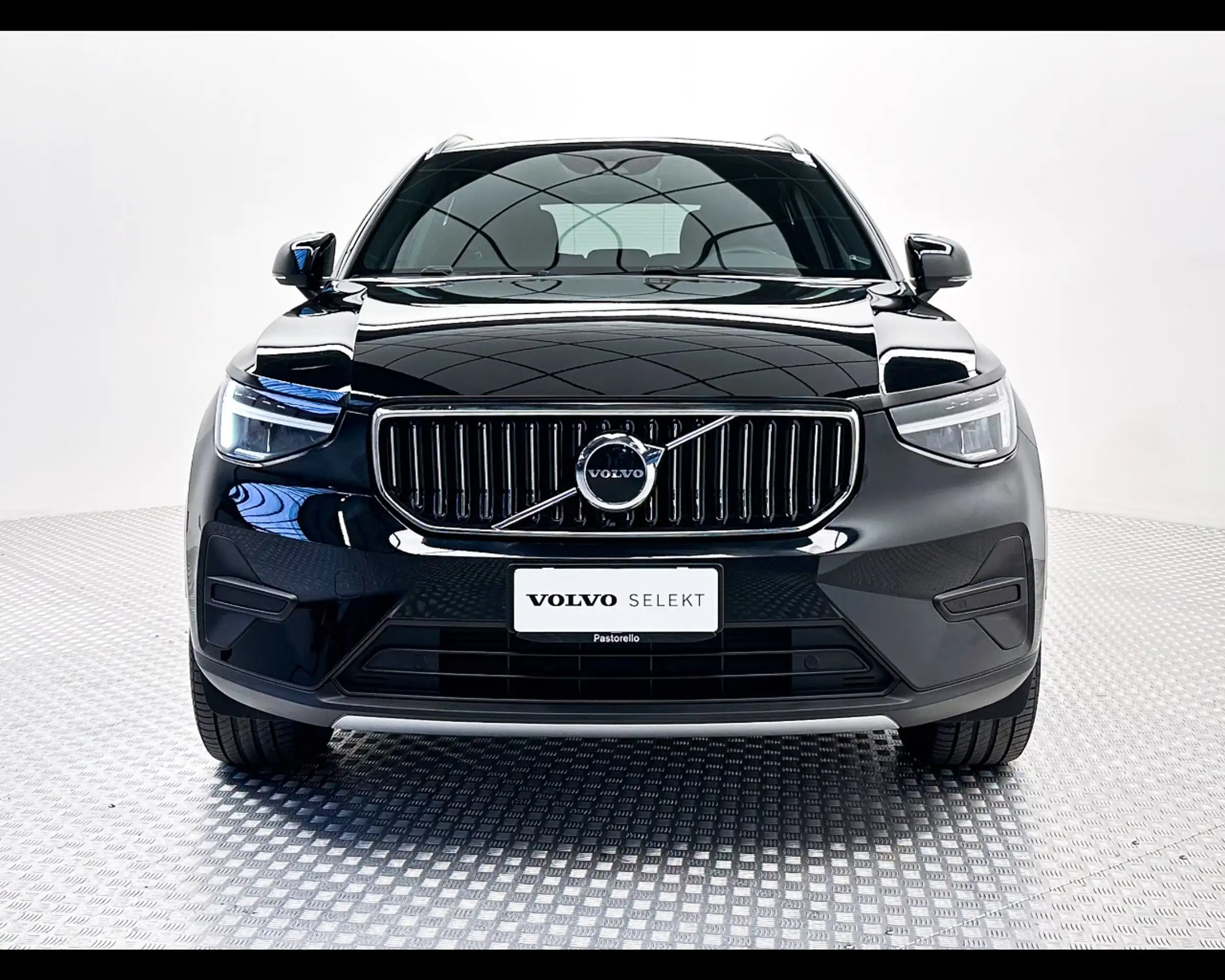 Volvo - XC40