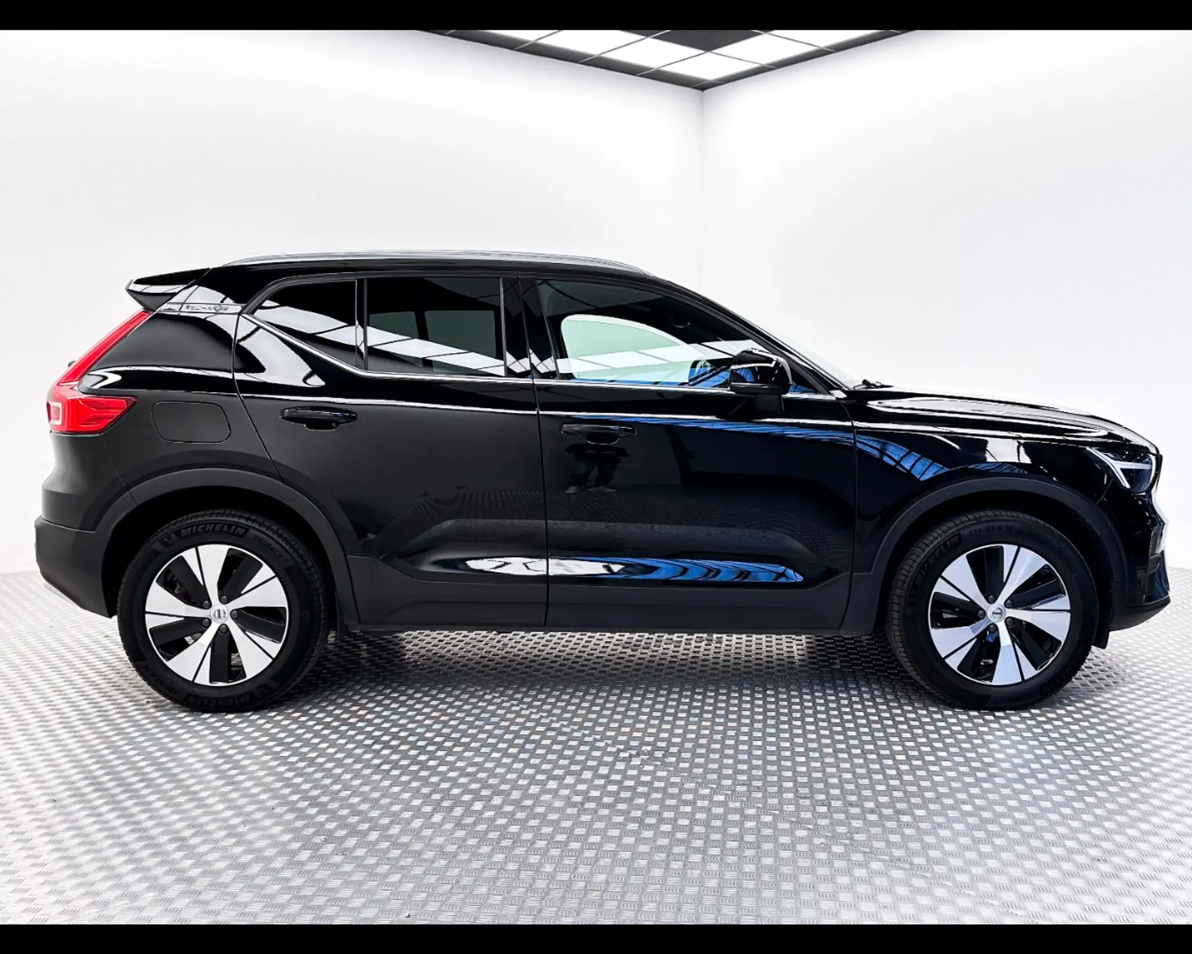 Volvo - XC40