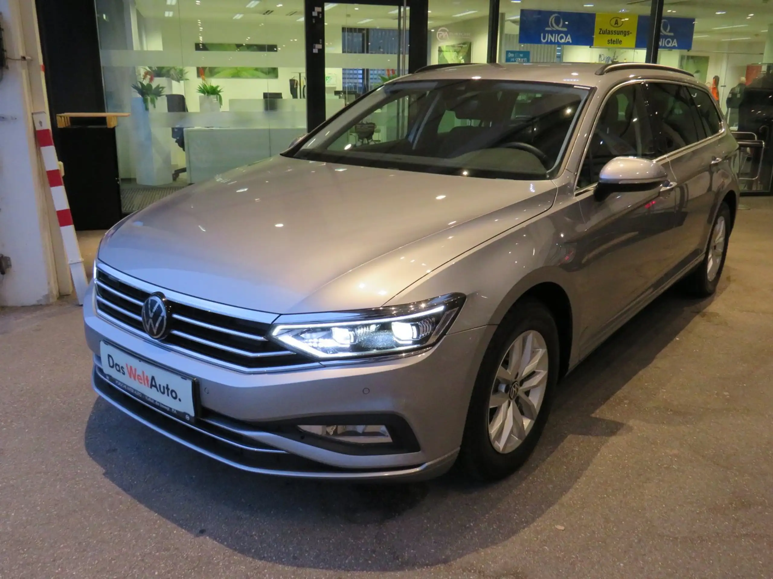 Volkswagen - Passat Variant