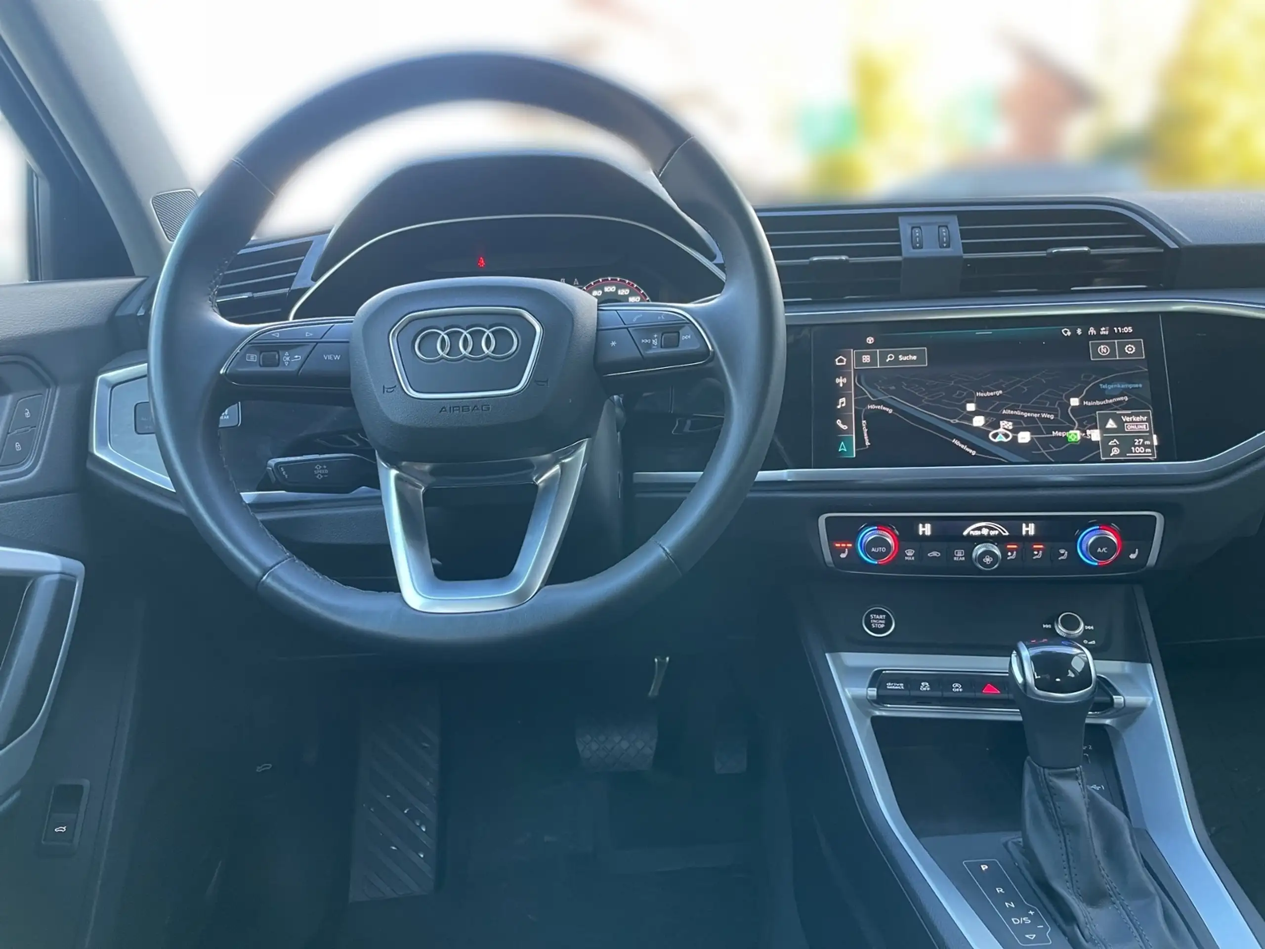 Audi - Q3