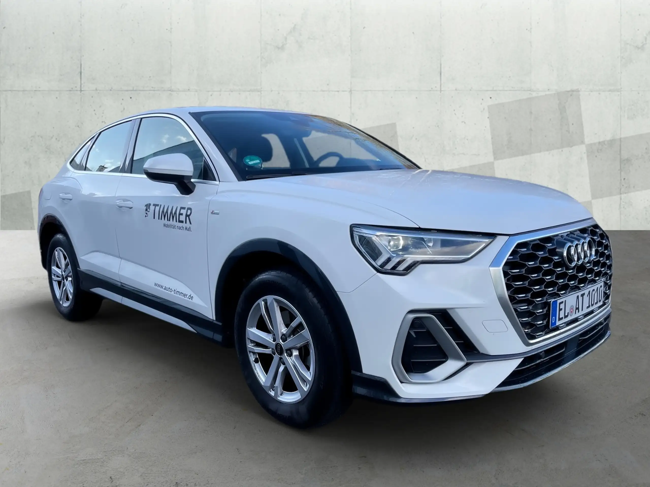 Audi - Q3