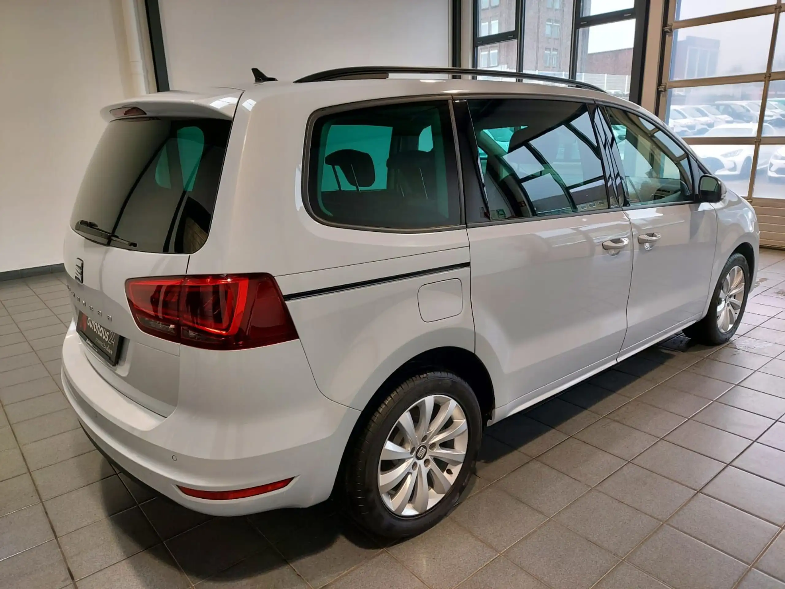 SEAT - Alhambra