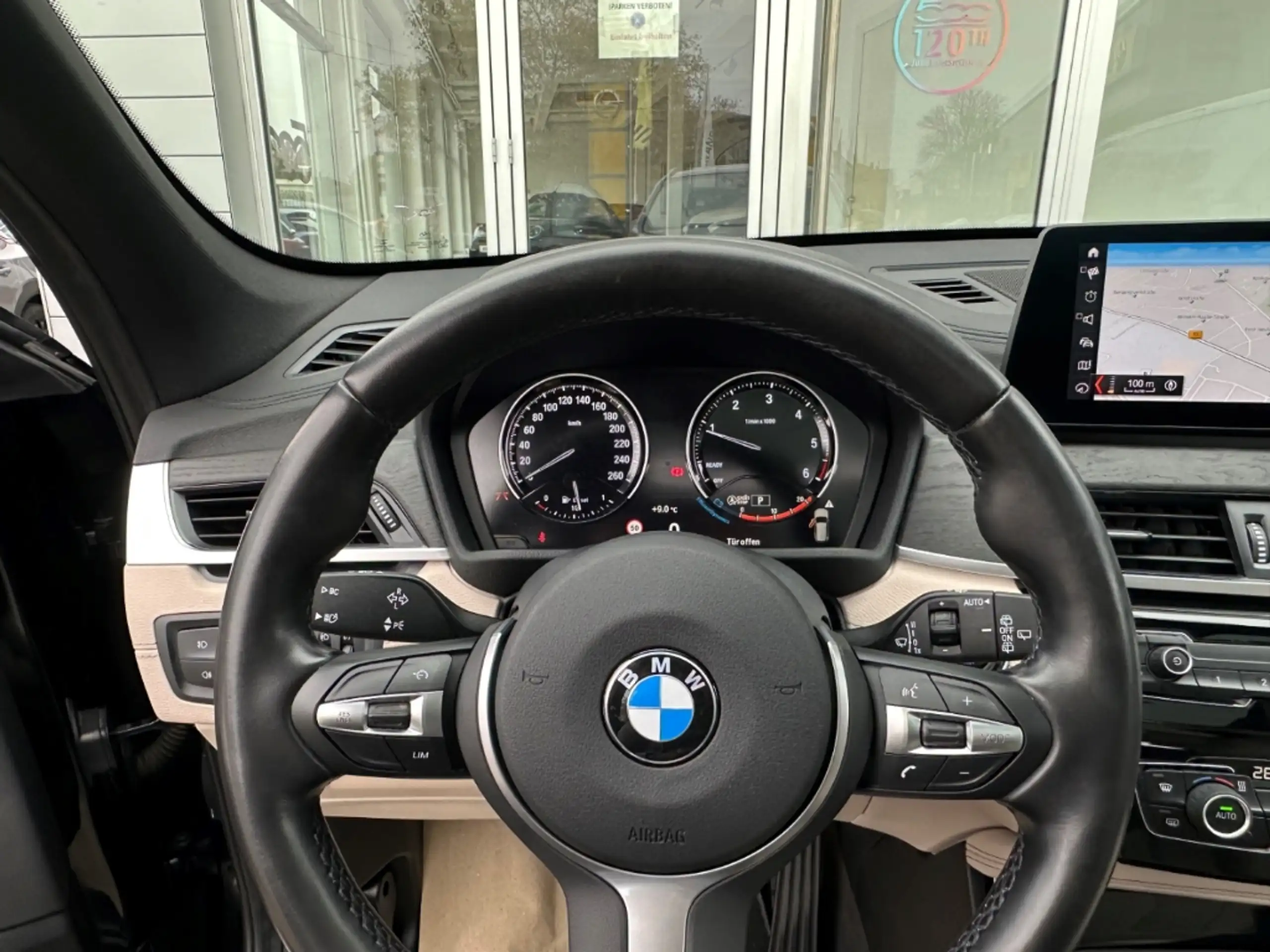 BMW - X1