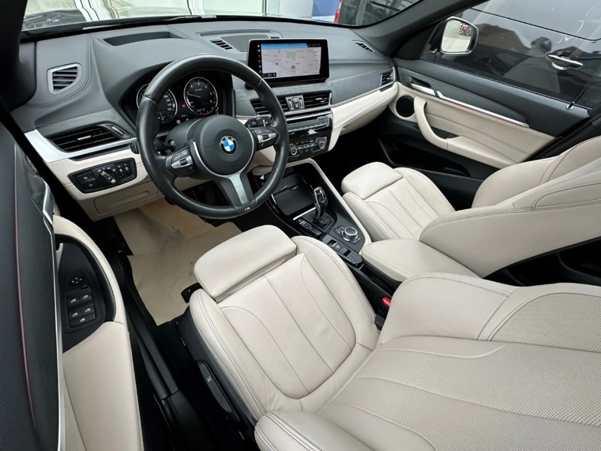 BMW - X1