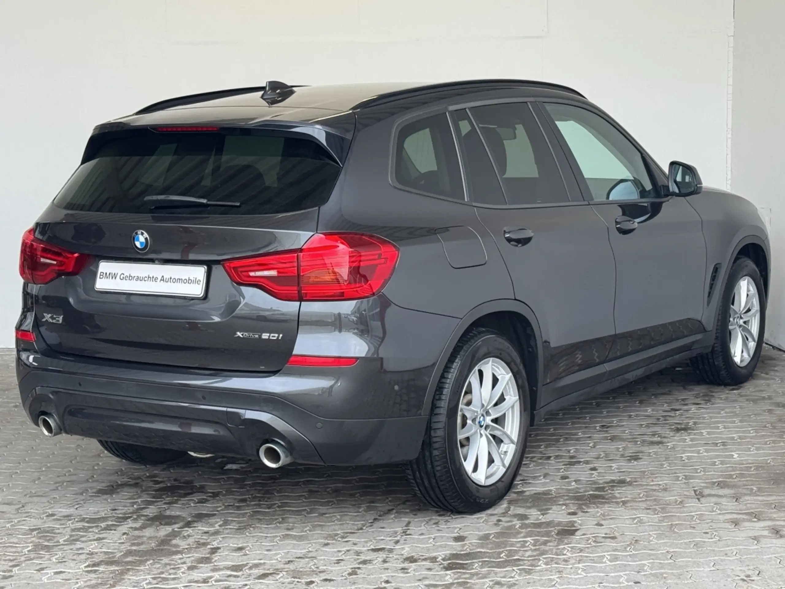 BMW - X3