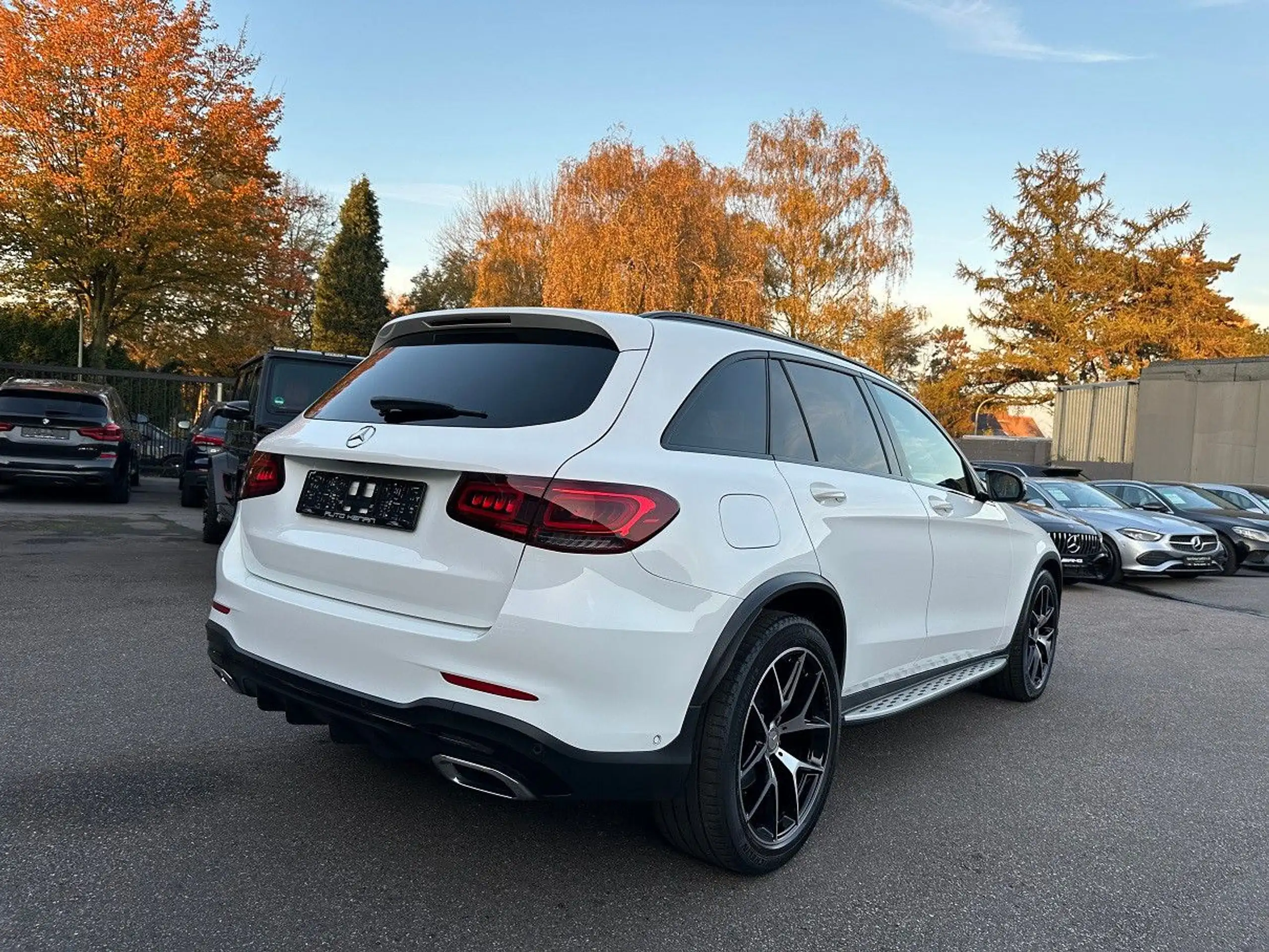 Mercedes-Benz - GLC 220