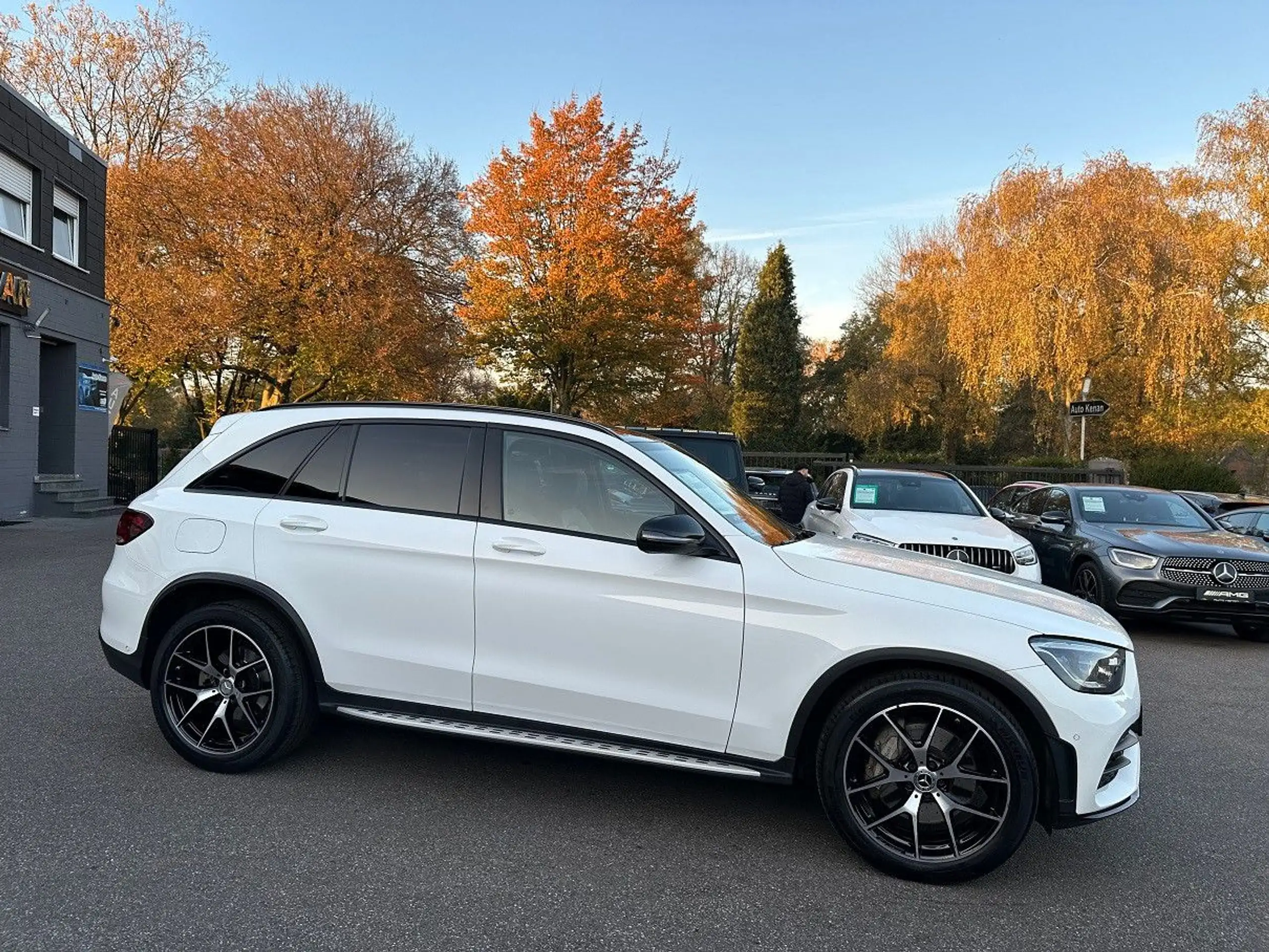 Mercedes-Benz - GLC 220