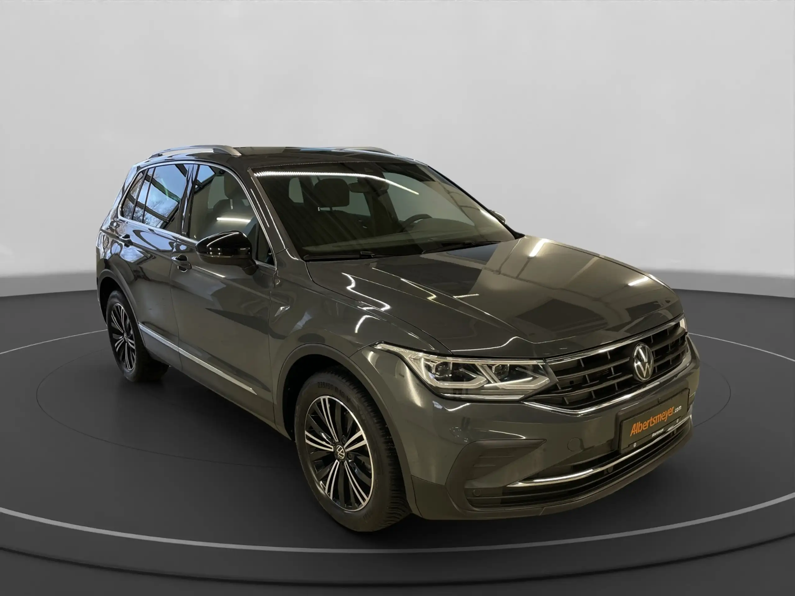 Volkswagen - Tiguan