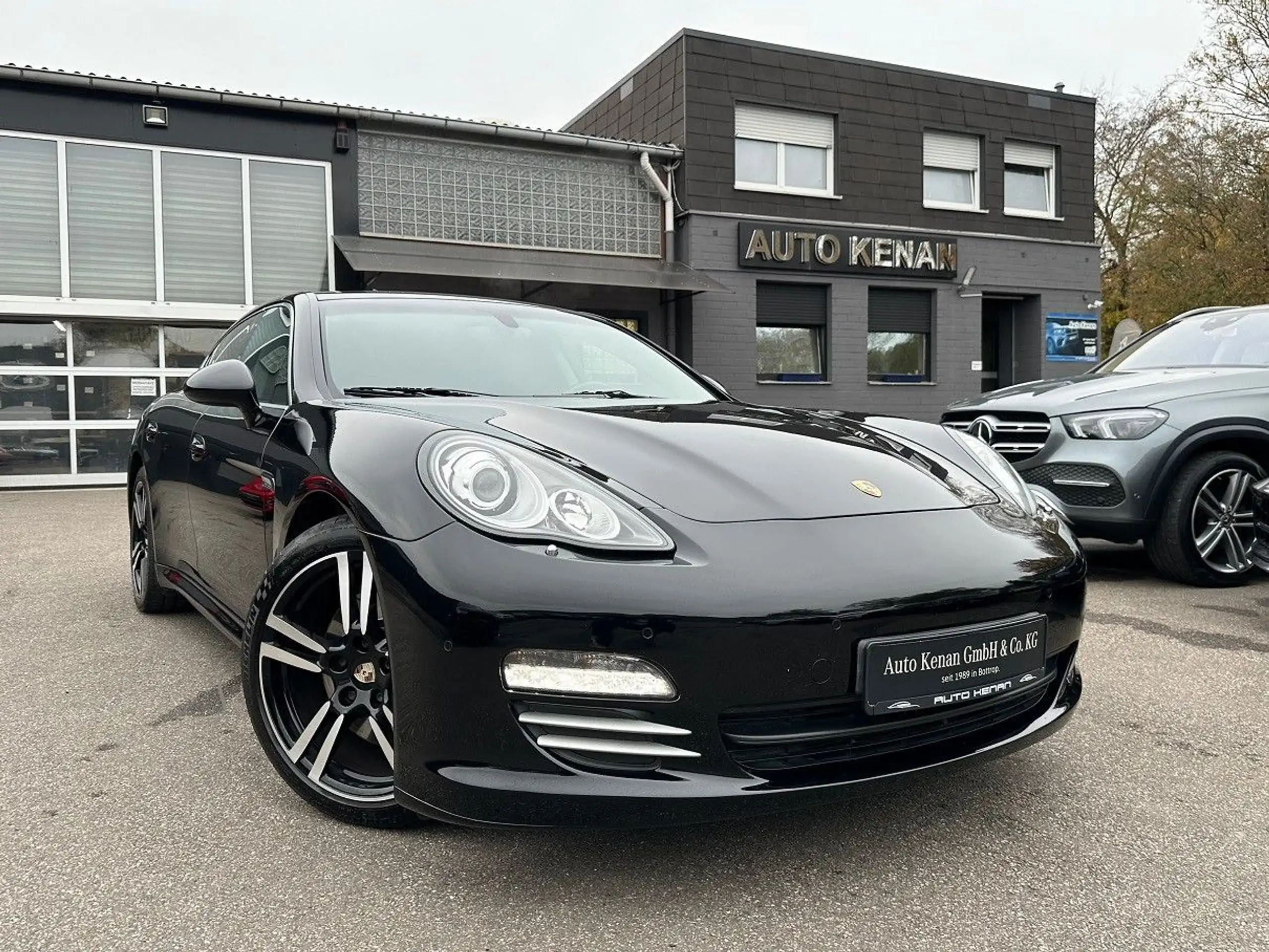 Porsche - Panamera