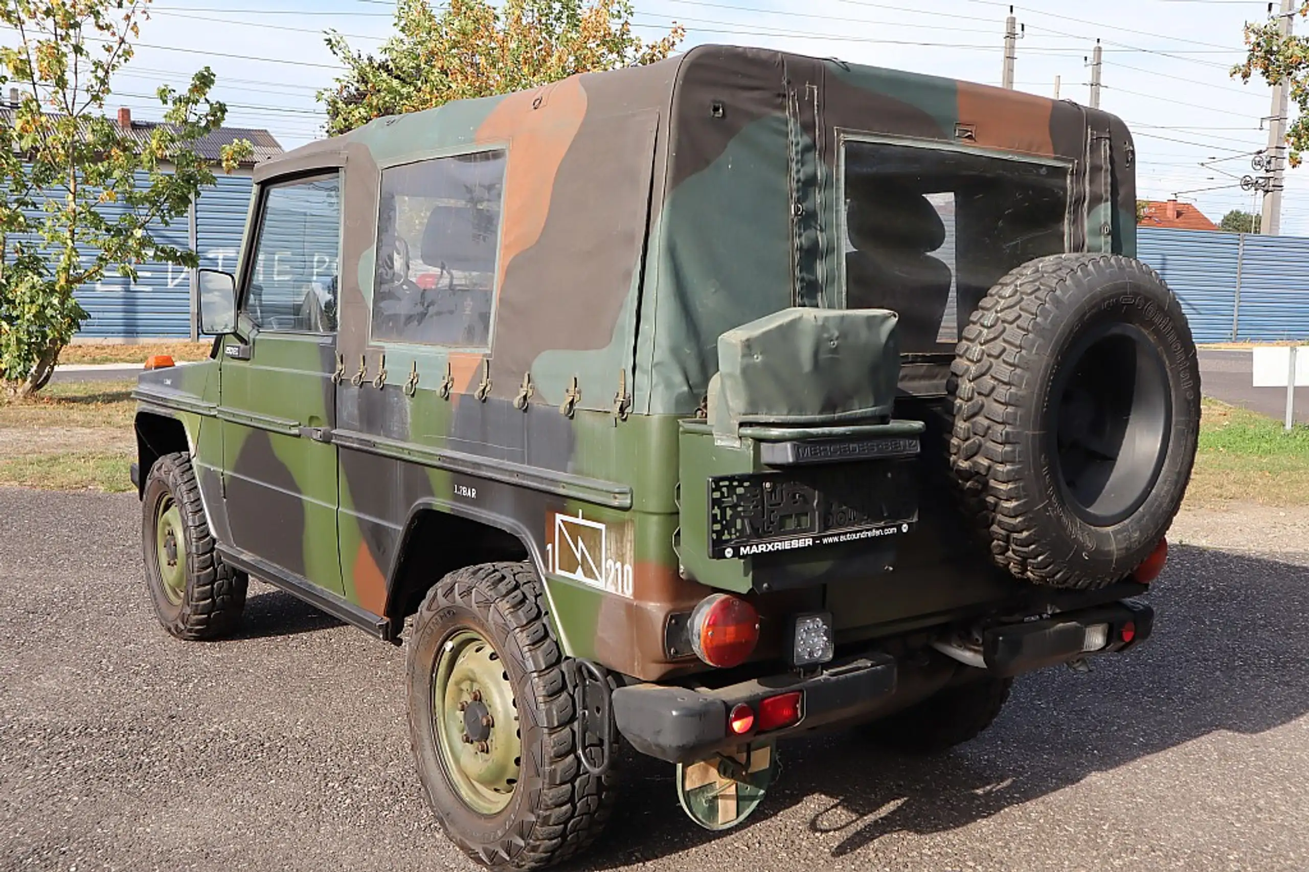 Mercedes-Benz - G 250