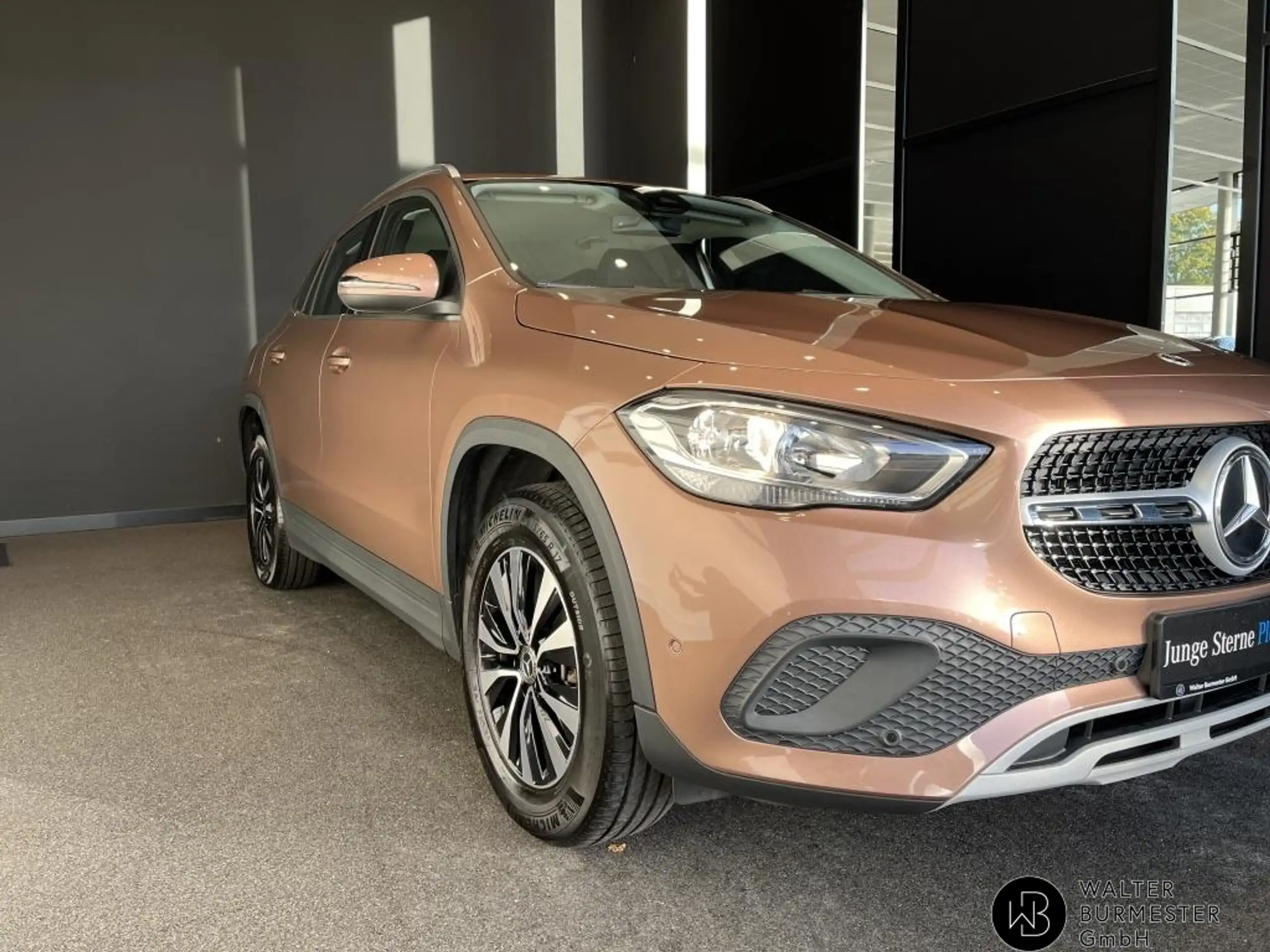 Mercedes-Benz - GLA 250