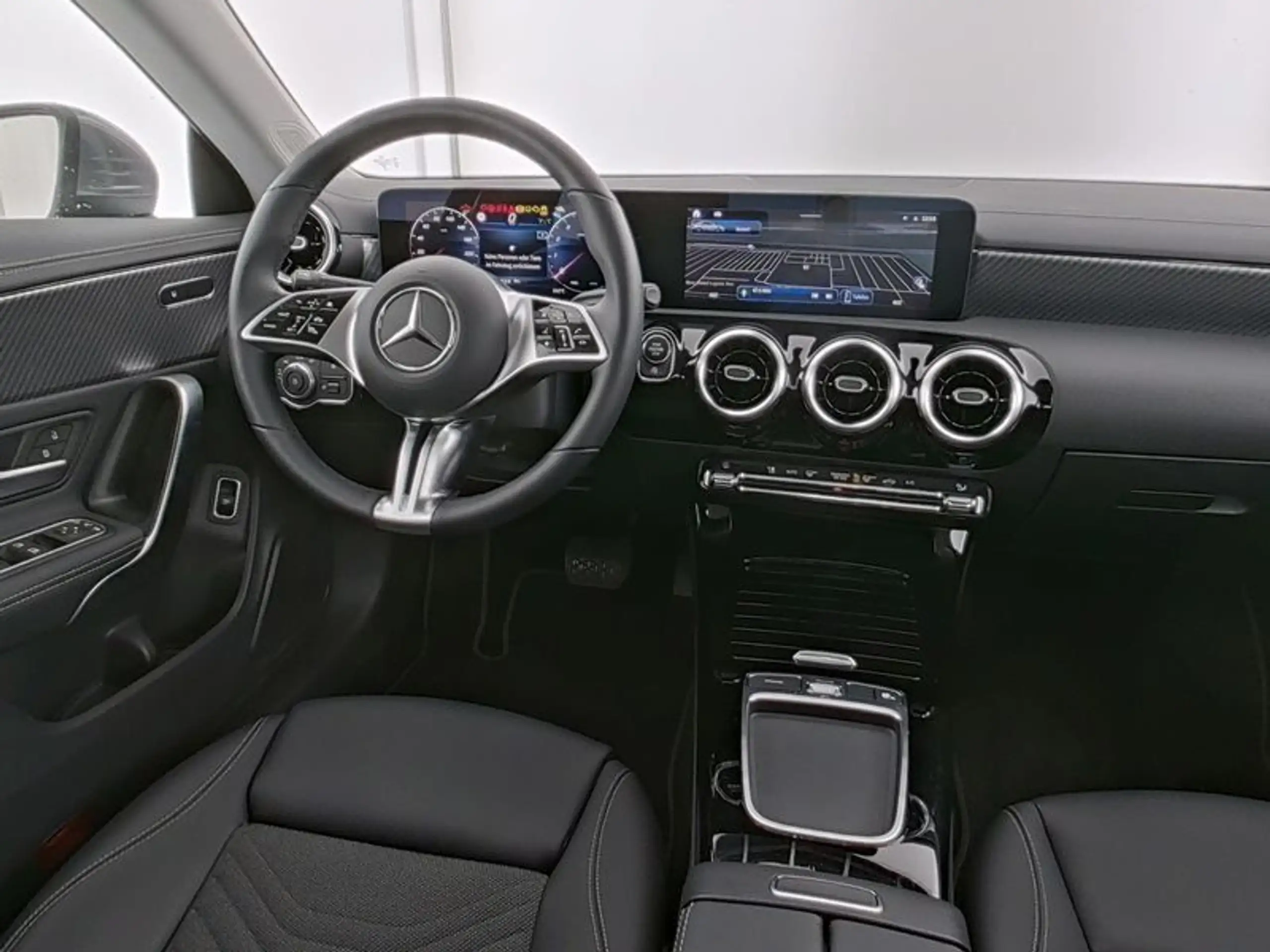 Mercedes-Benz - CLA 180