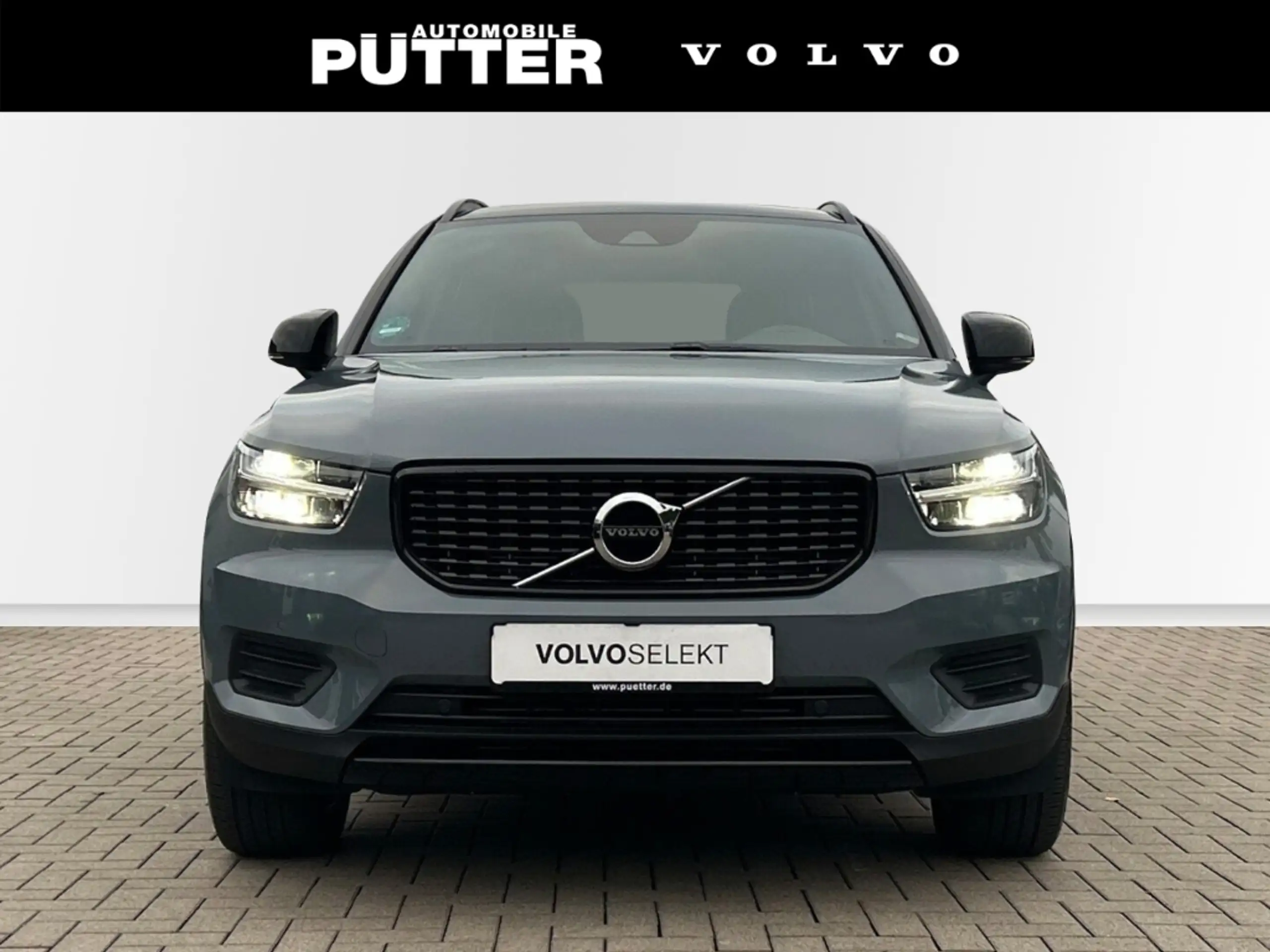 Volvo - XC40