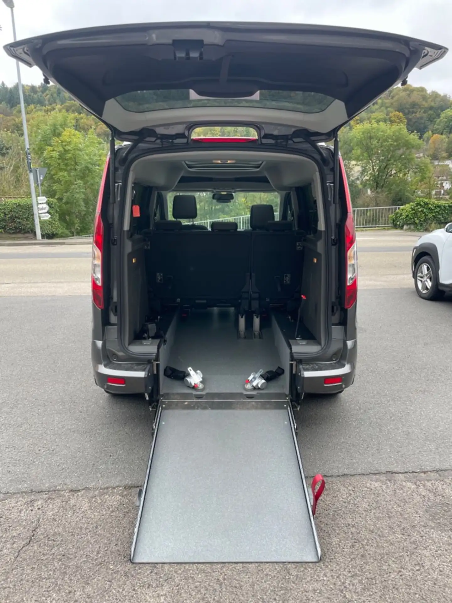 Ford - Tourneo Connect