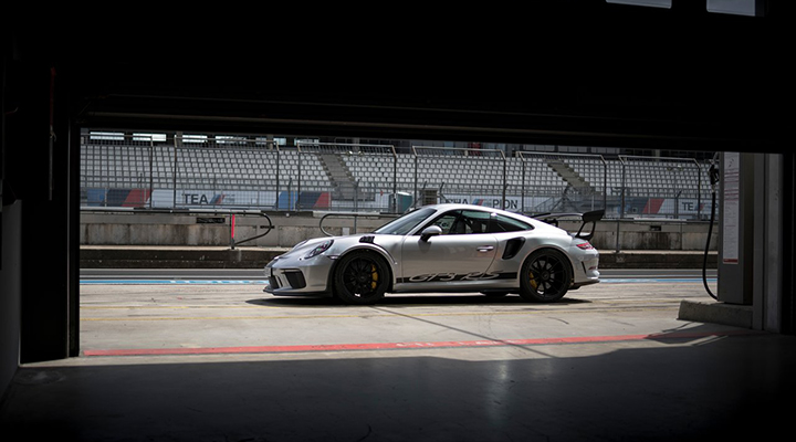 Bien dans son temps la Porsche 991 GT3 RS
